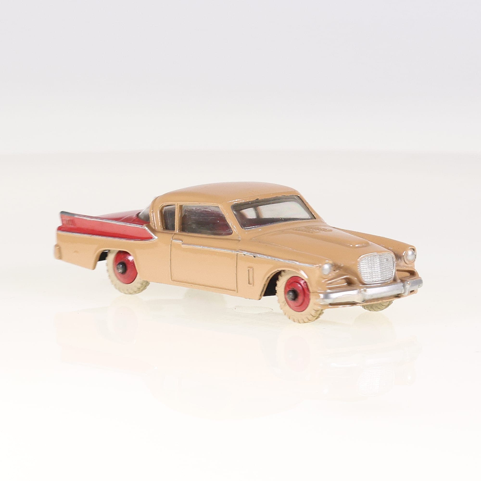 dinky Toys GB 169 Studebaker Golden Hawk 1/43 Bicolore sans boîte — miniature 7