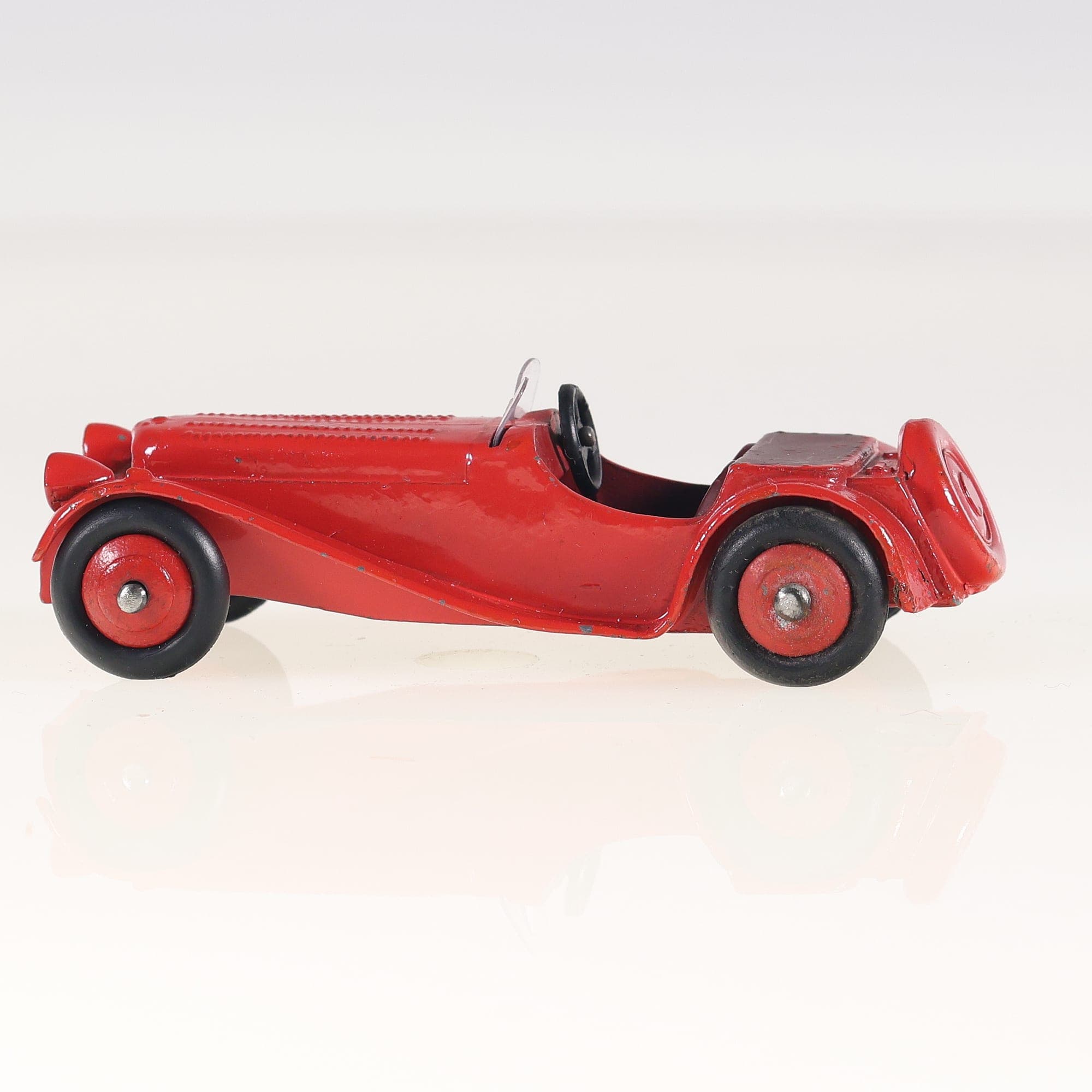 Dinky Toys 38F Jaguar SS 1/43 Rouge Grade B sans boîte — photo 1