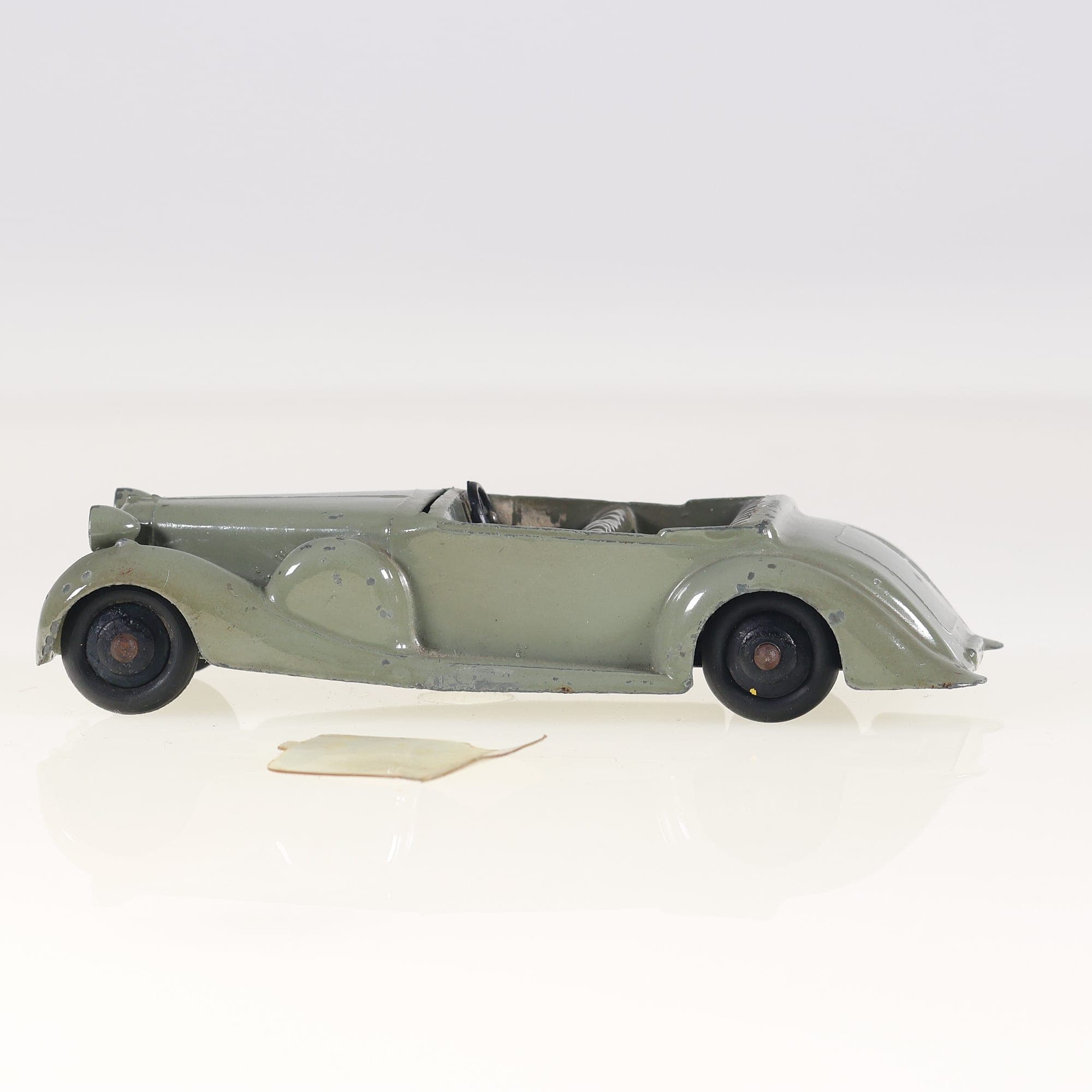 Dinky Toys 38C Lagonda cabriolet 1/43 Vert céladon Grade B sans boîte — miniature 9