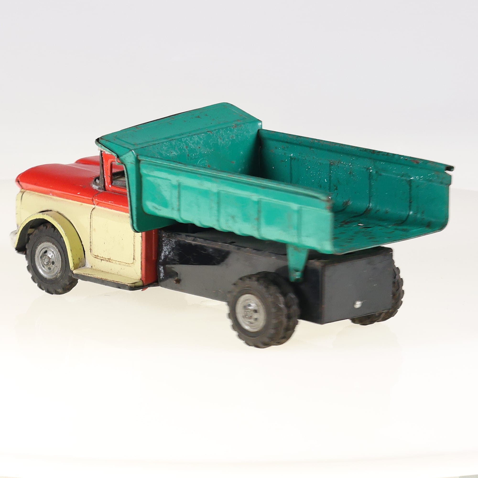 Japon? Chevrolet 60 Benne Basculante 23 cm friction en tôle — miniature 3