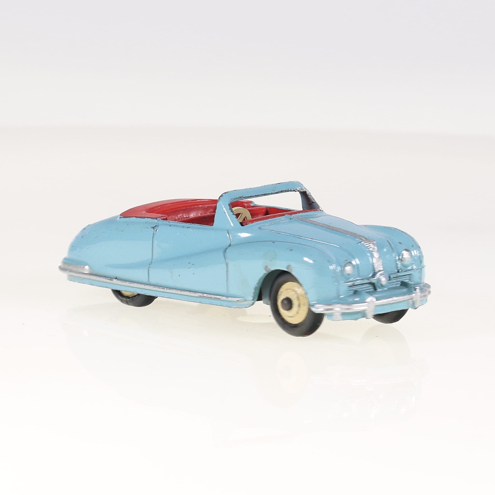 Dinky Toys 106 Austin Austin Atlantic Convertible 1/43 Bleu ciel Grade C sans bo — miniature 7