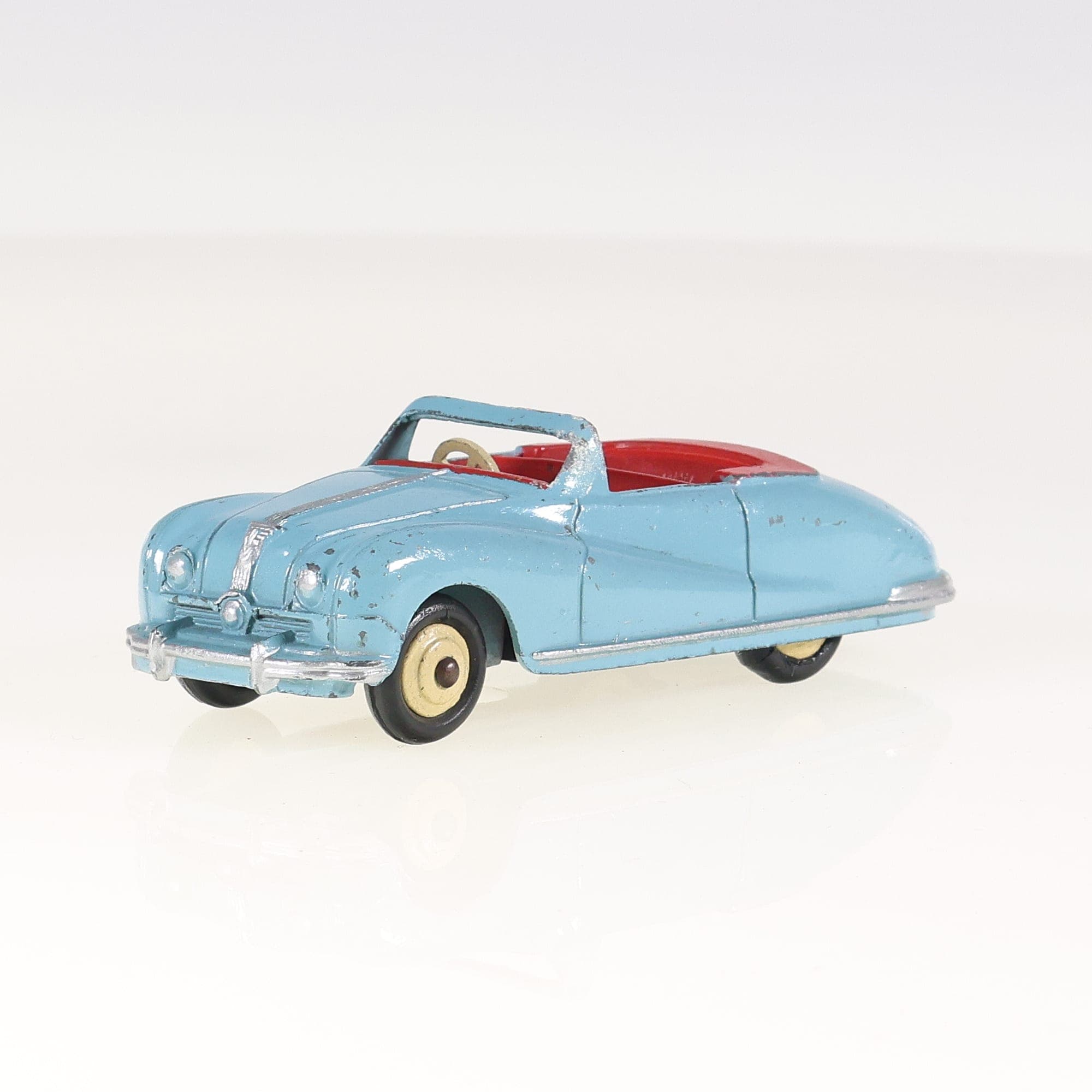 Dinky Toys 106 Austin Austin Atlantic Convertible 1/43 Bleu ciel Grade C sans bo — miniature 9