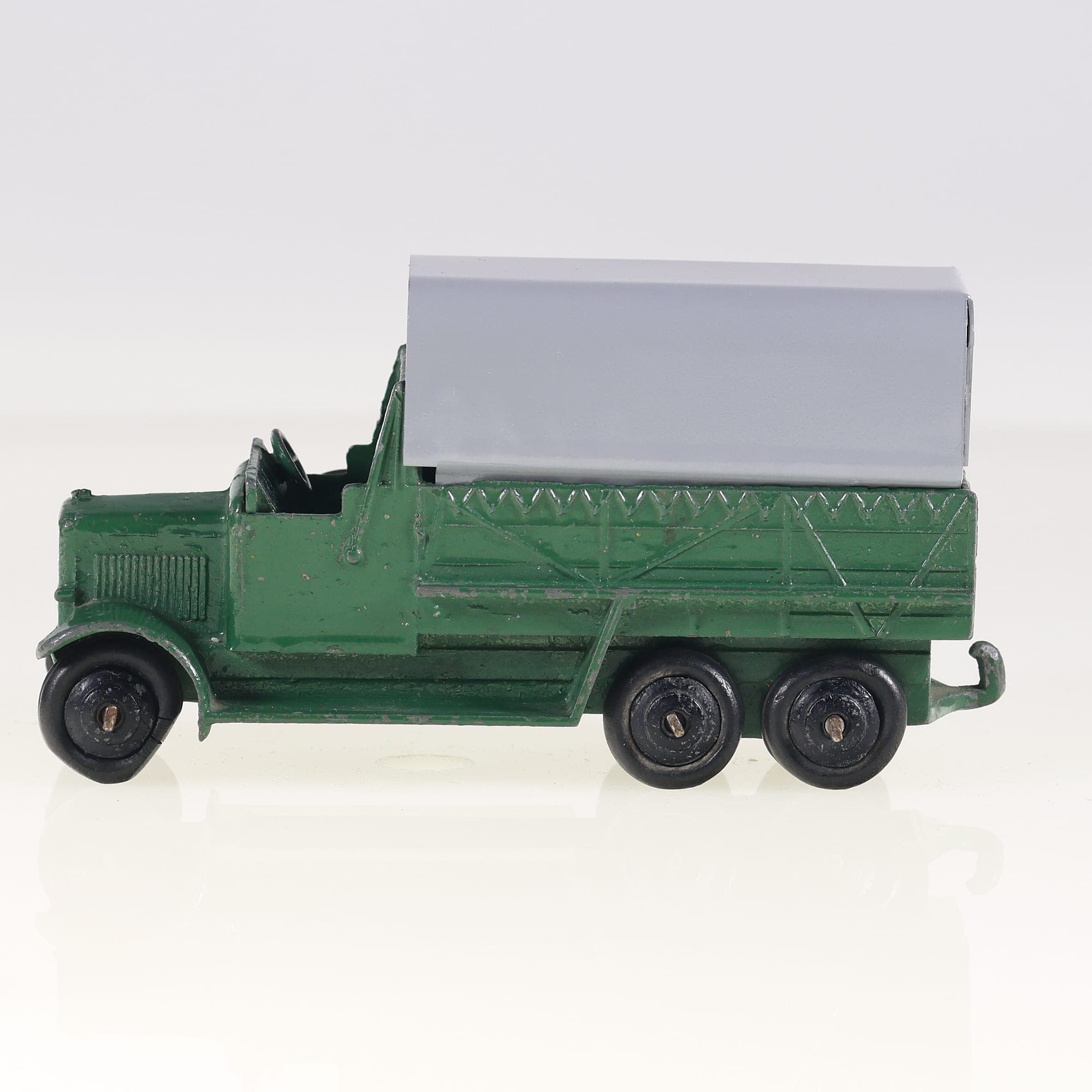 Dinky Toys 25 S Camion militaire 6 roues bâché 1/43 Vert Grade B sans boîte — photo 1