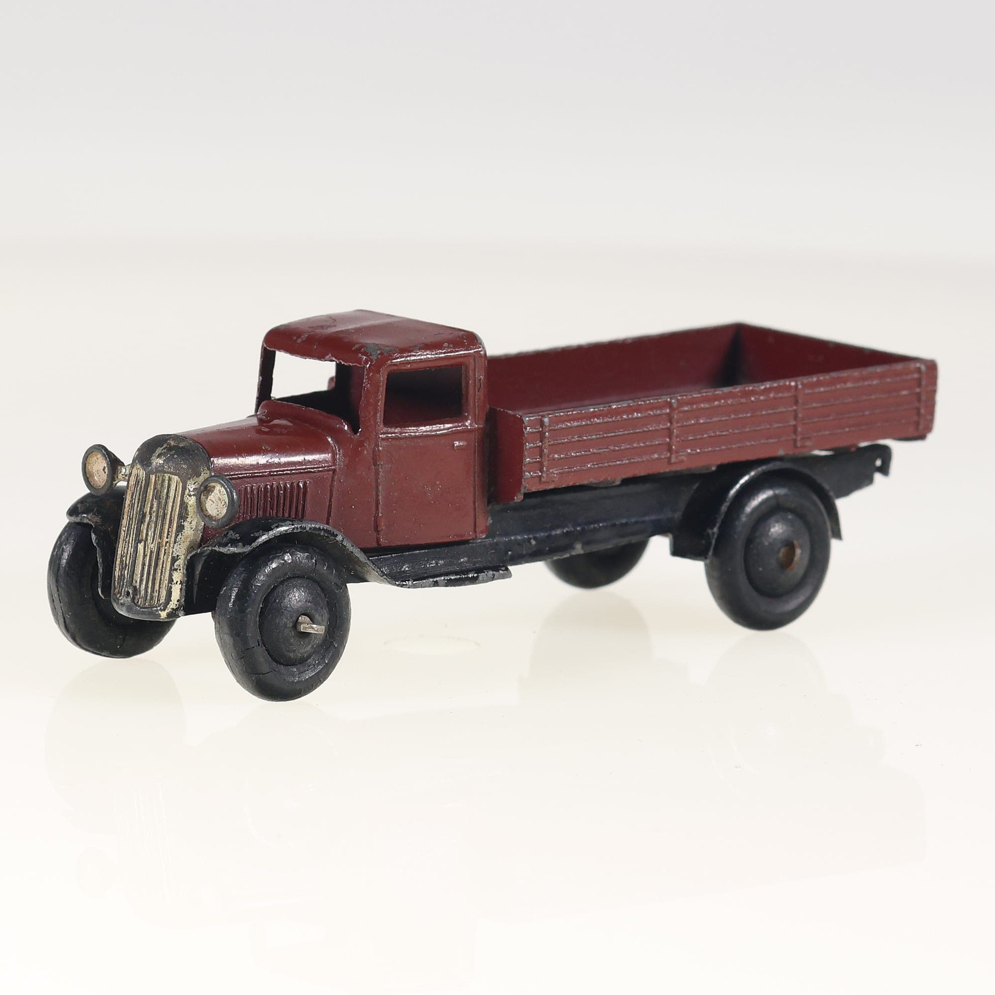 Dinky Toys GB 25A Camion Plateau version après guerre 1/43 Marron état C