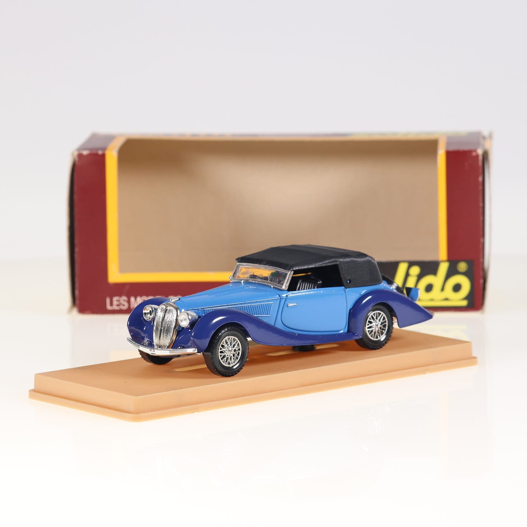 Solido 1148 Delahaye 135M Cabriolet 1939 1/43 Bleu avec boîte — photo 1