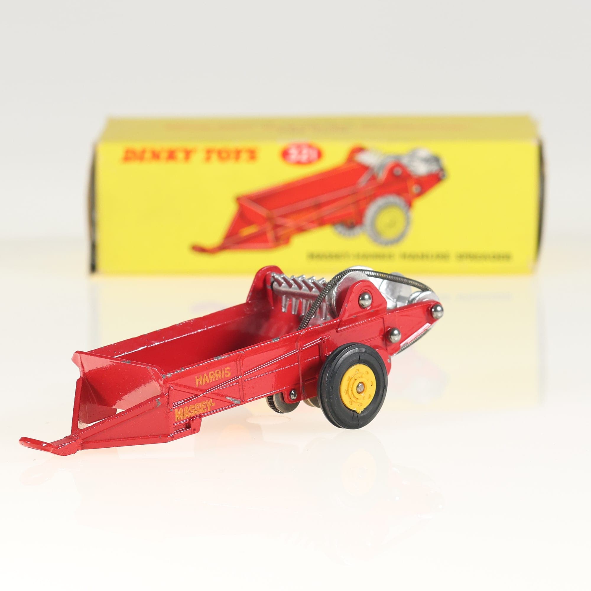 Dinky Toys 321 Massey-Harris Manure Spreader épandeur agricole 1/43 en boite
