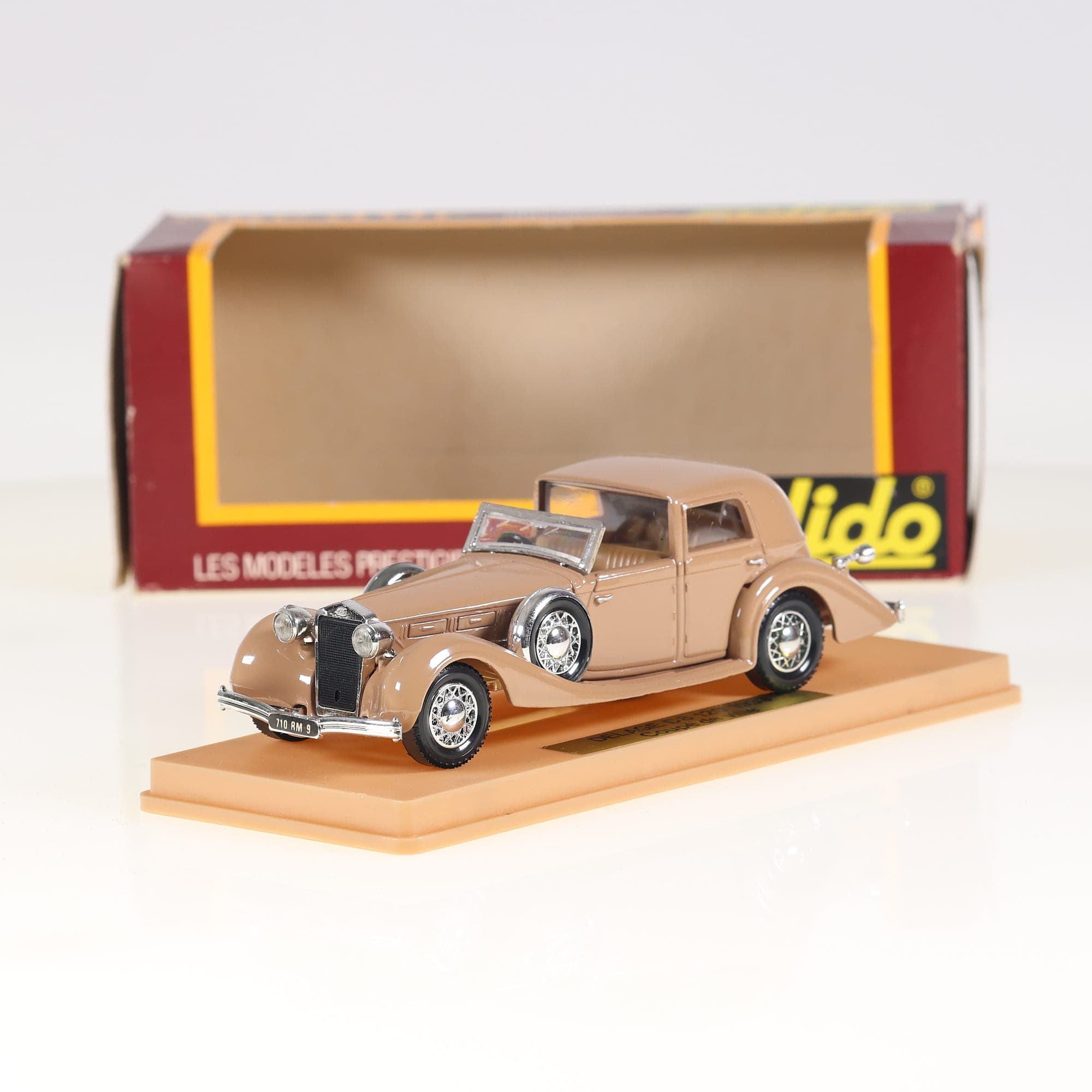 Solido 1151 Delage D8 Coupé 1939 1/43 beige/sable avec boîte