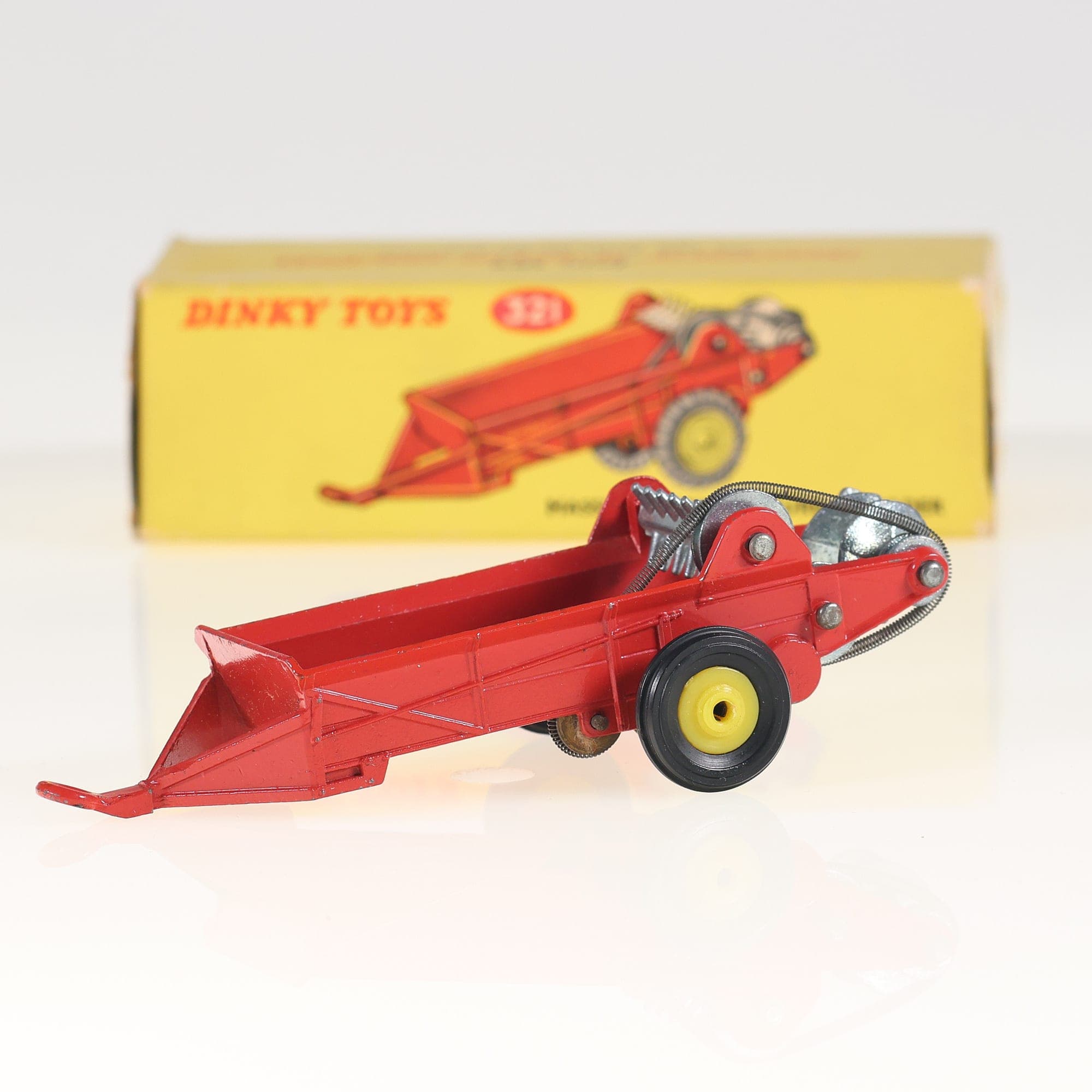 Dinky Toys GB n°321 Massey-Harris Manure Spreader épandeur 1/43 Rouge avec boîte