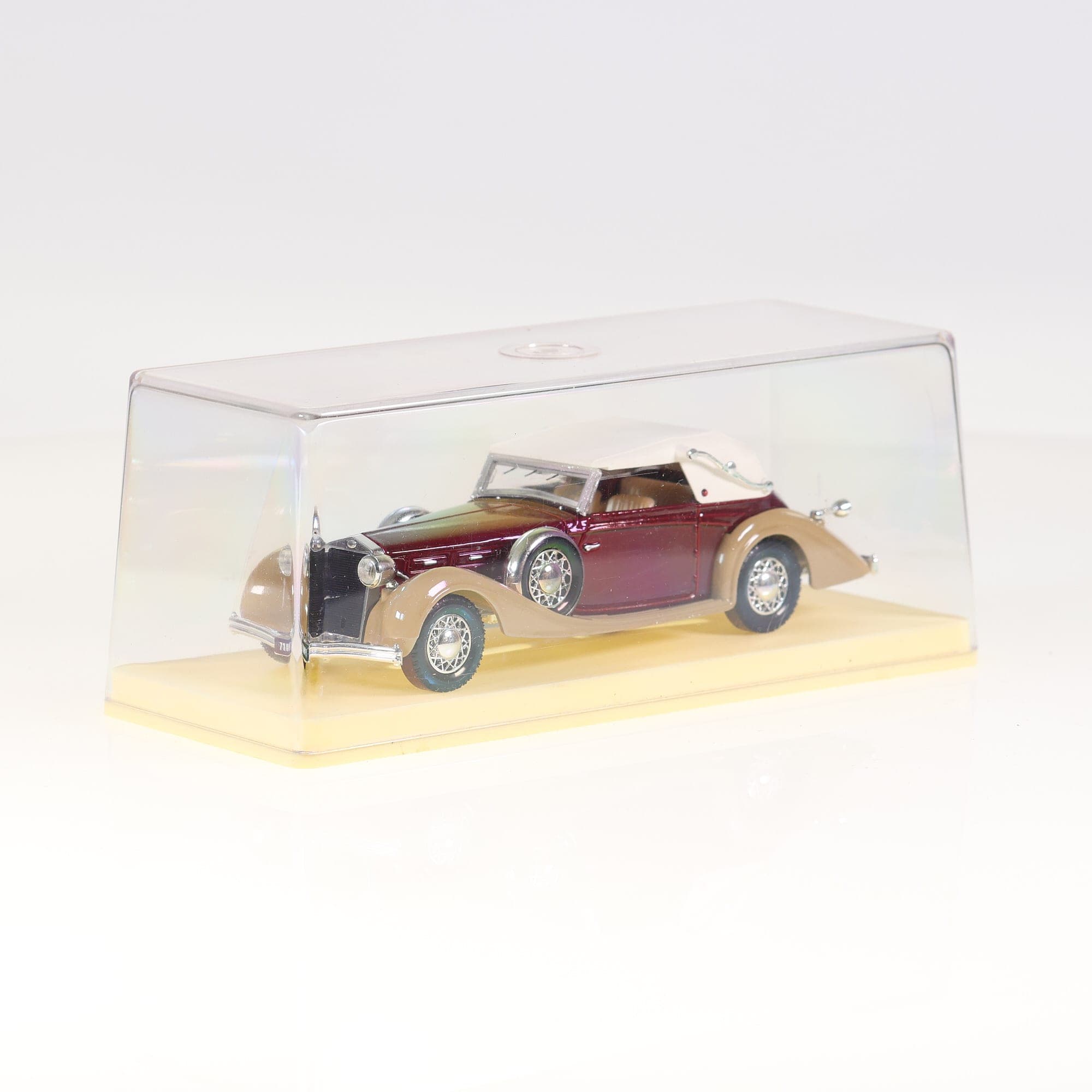 Solido D8 120 Delage D8 120 Cabriolet 1939 1/43 bordeaux et beige avec boîte — miniature 14