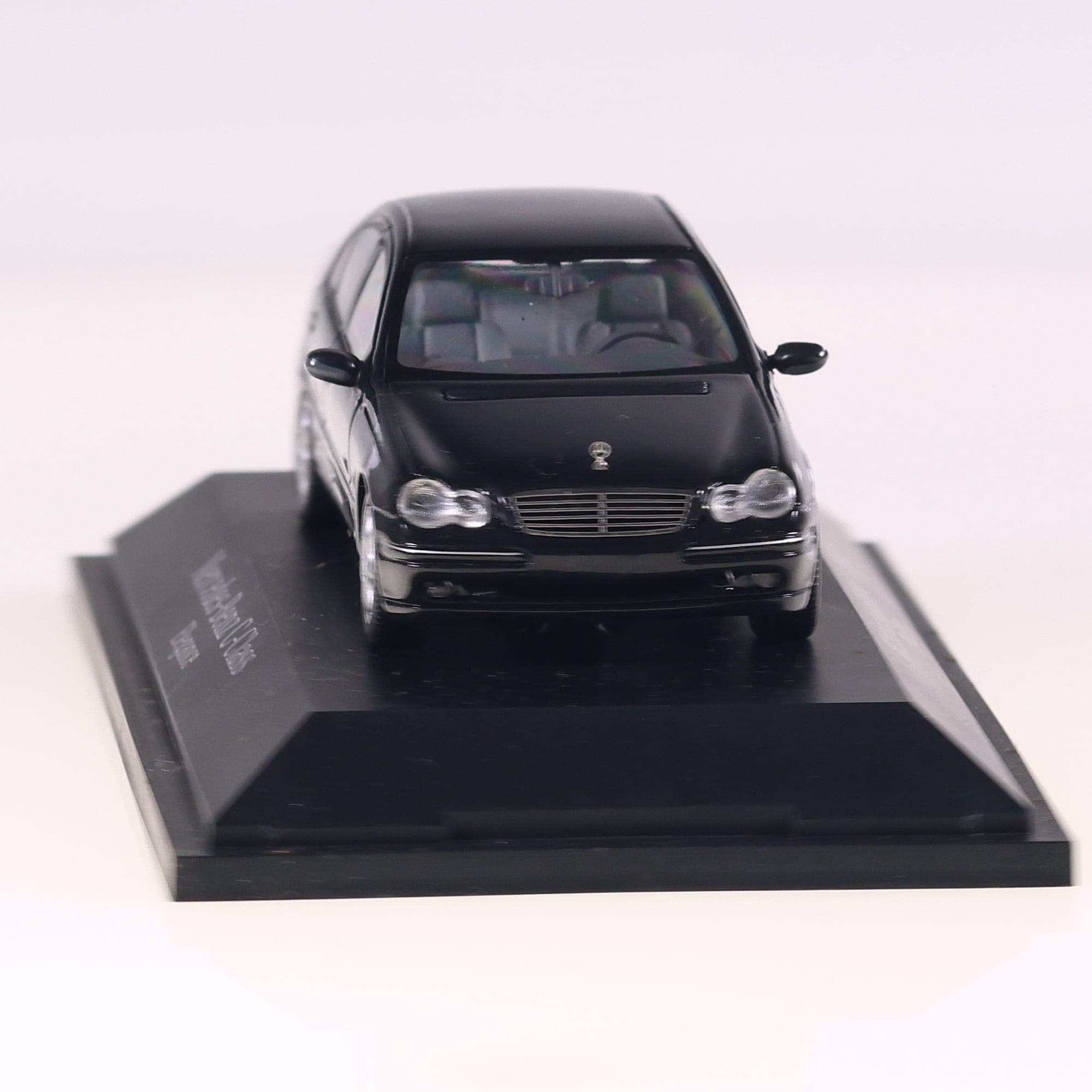 Mercedes-Benz C-Klasse Elegance Edition C  1/43  — miniature 13