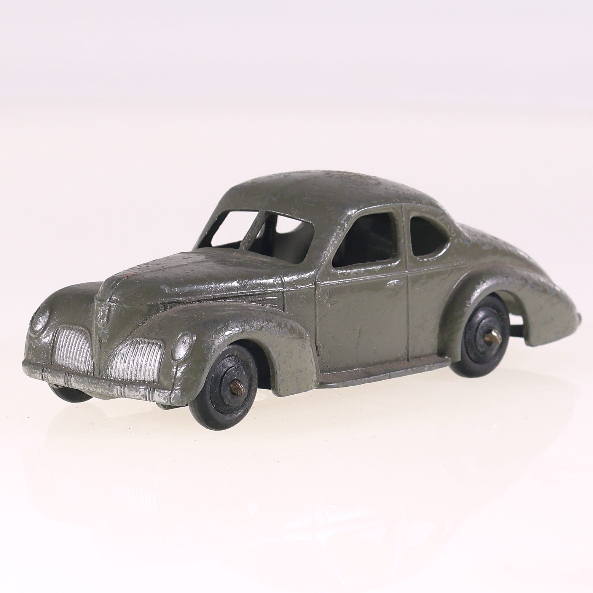Studebaker 39F Dinky Toys GB State Commander 1/43 Gris Grade B sans boîte