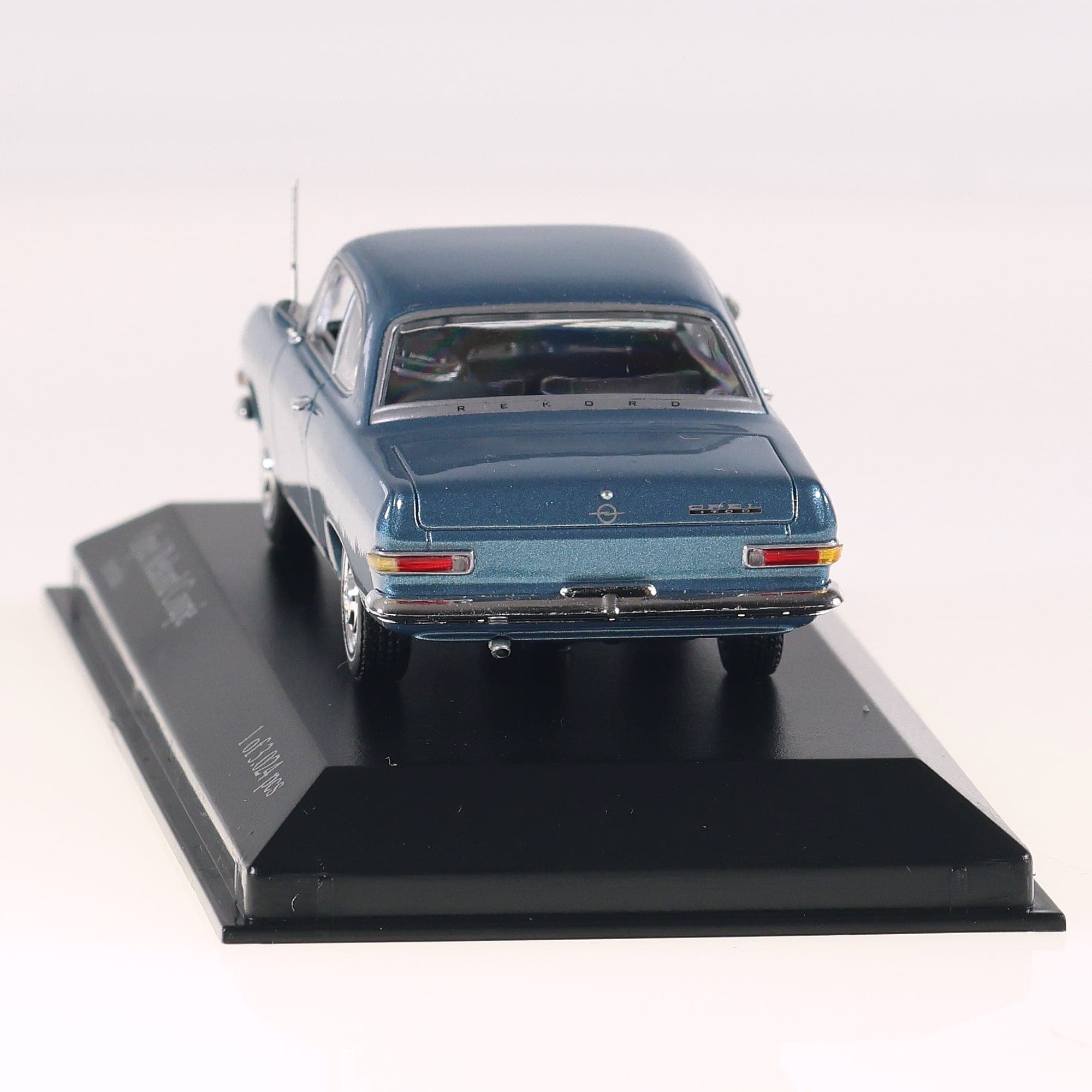 Minichamps 400 041020 Opel Rekord A Coupé 1963 1/43 Bleu avec boîte — miniature 9