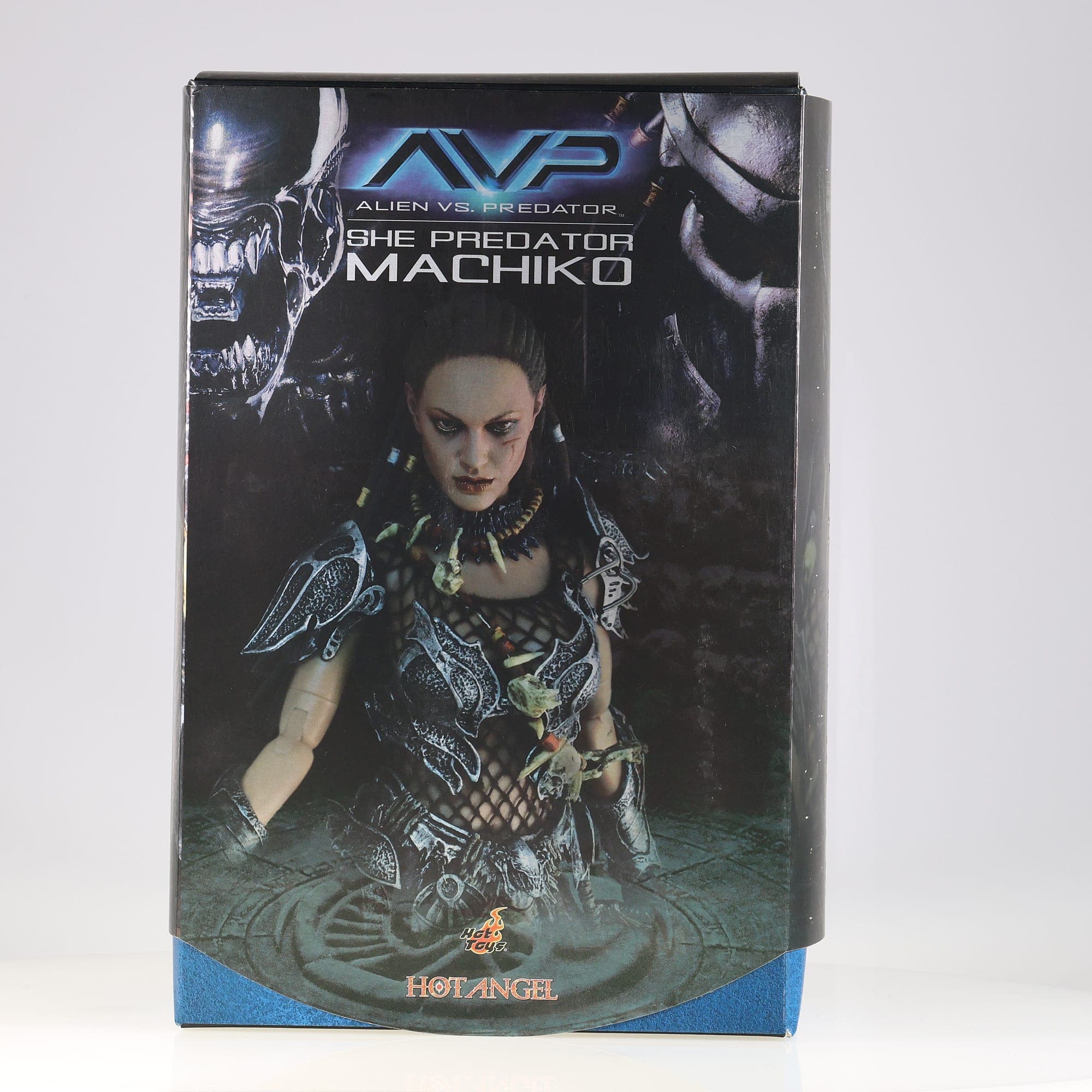 Hot Toys She Predator Machiko AVP