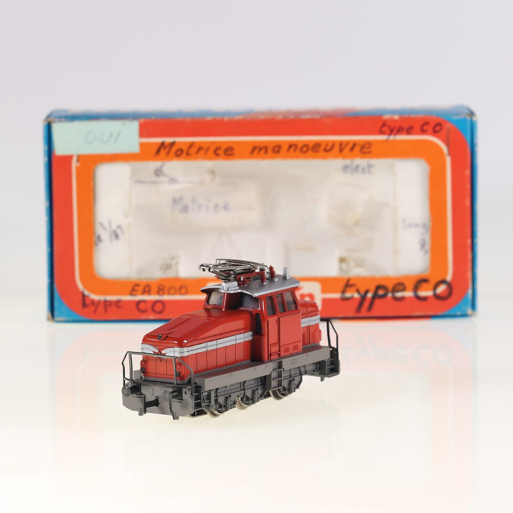 Märklin 3044 Motrice manœuvre EA 800 bon fonctionnement peu utilisée