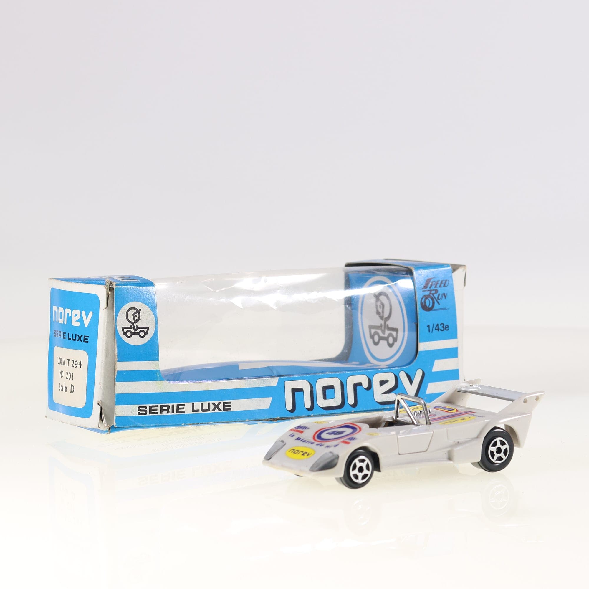 Norev 201 Lola T294 1/43 Blanc avec boîte série D