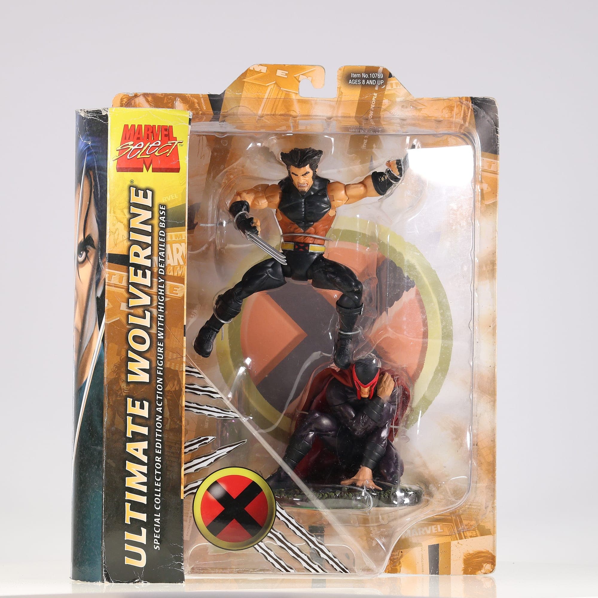 Diamond Select Ultimate Wolverine — photo 1