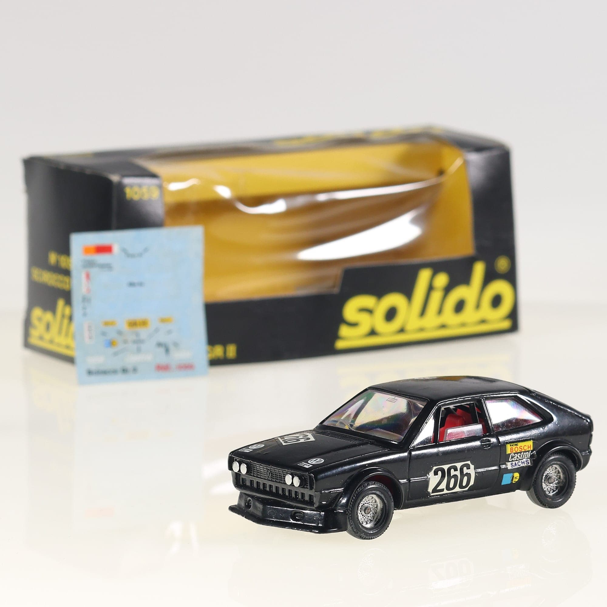 Solido 1059 Volkswagen Scirocco GR II 1/43 Noir avec boîte