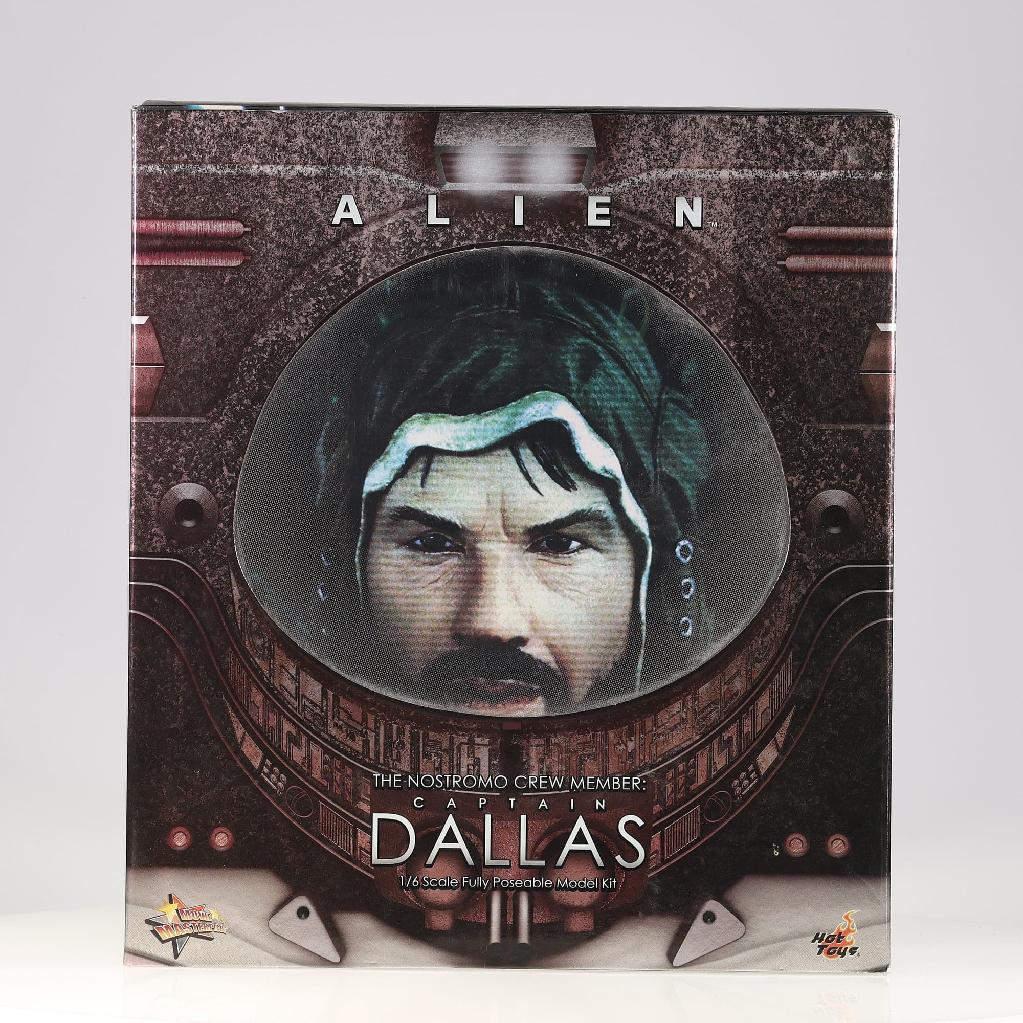 Hot Toys Captain Dallas - The Nostromo Crew Member