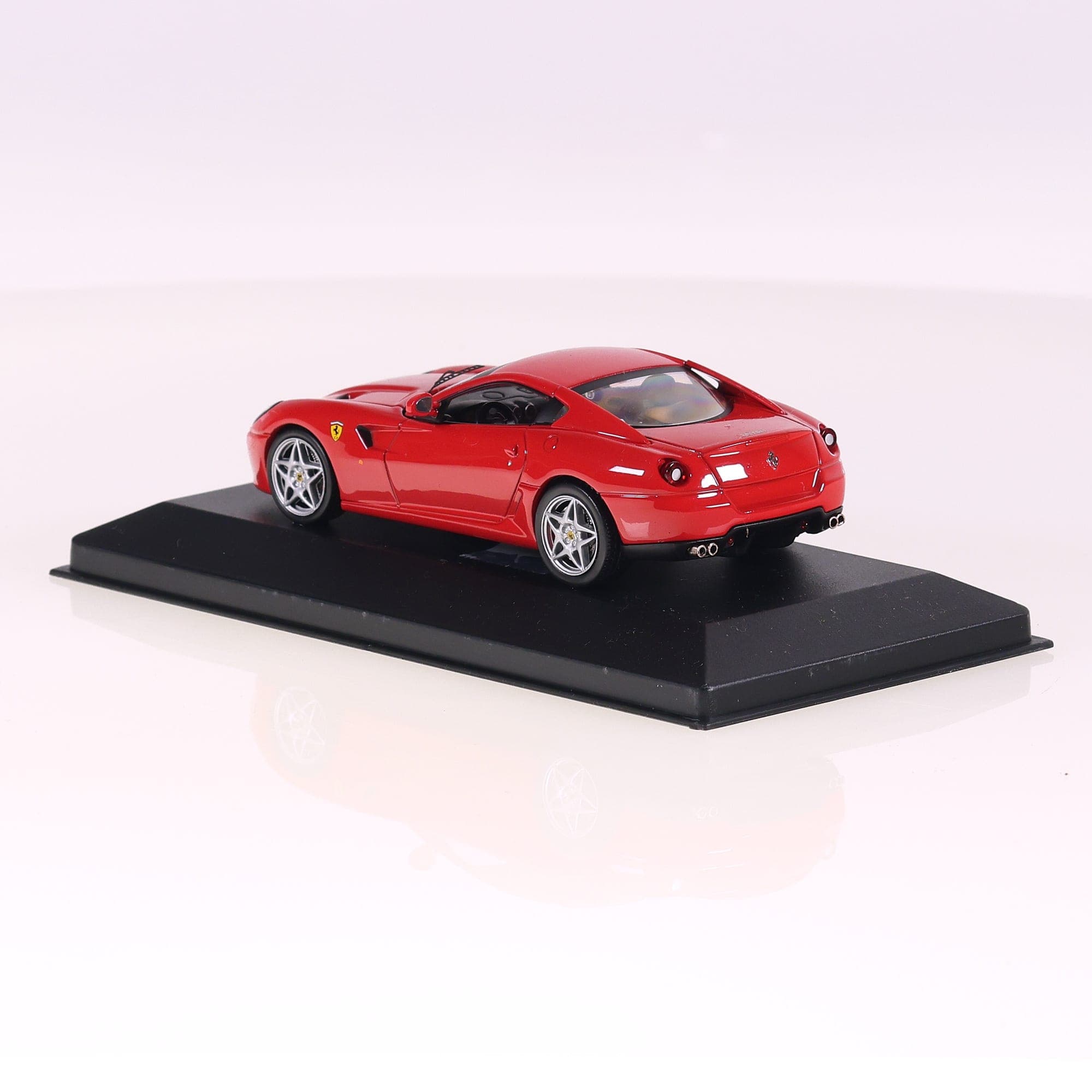 Ixo FER043 Ferrari 599 GTB Fiorano  2006 1/43 Rouge avec boîte — miniature 3