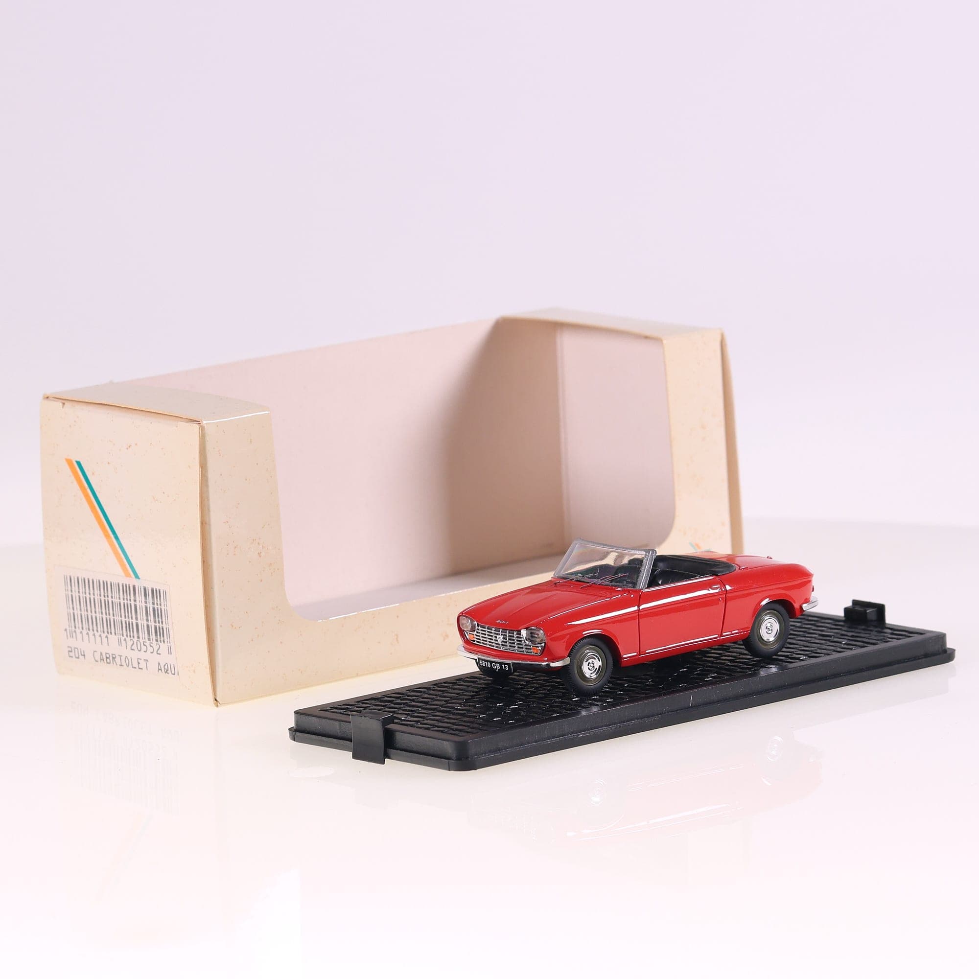 Aquavit 01.1052.E1 Peugeot 204 Cabriolet 1/43 Rouge avec boîte — photo 1
