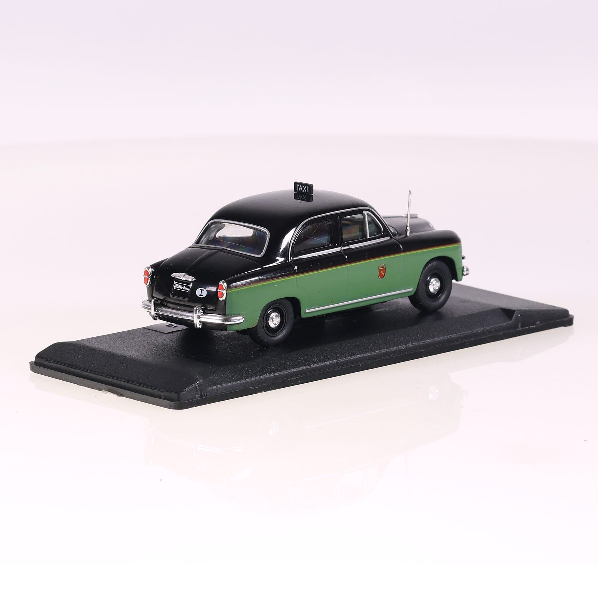 Altaya Fiat 1400 Taxi Roma  1955 1/43 Bicolore avec boîte — miniature 5