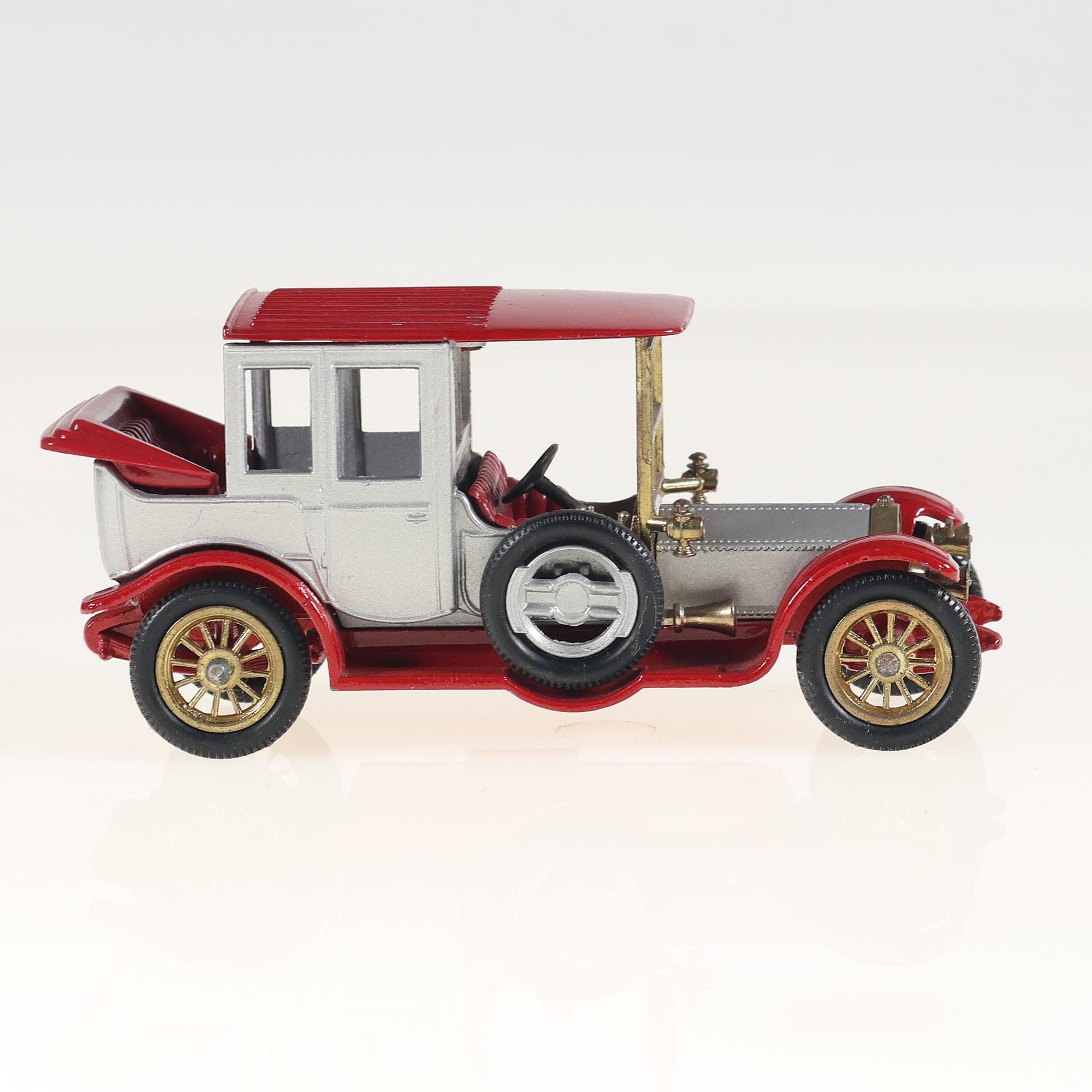 Matchbox Y-7 Rolls-Royce 1912 Rolls-Royce 1/48 Rouge et argent avec boîte — miniature 10