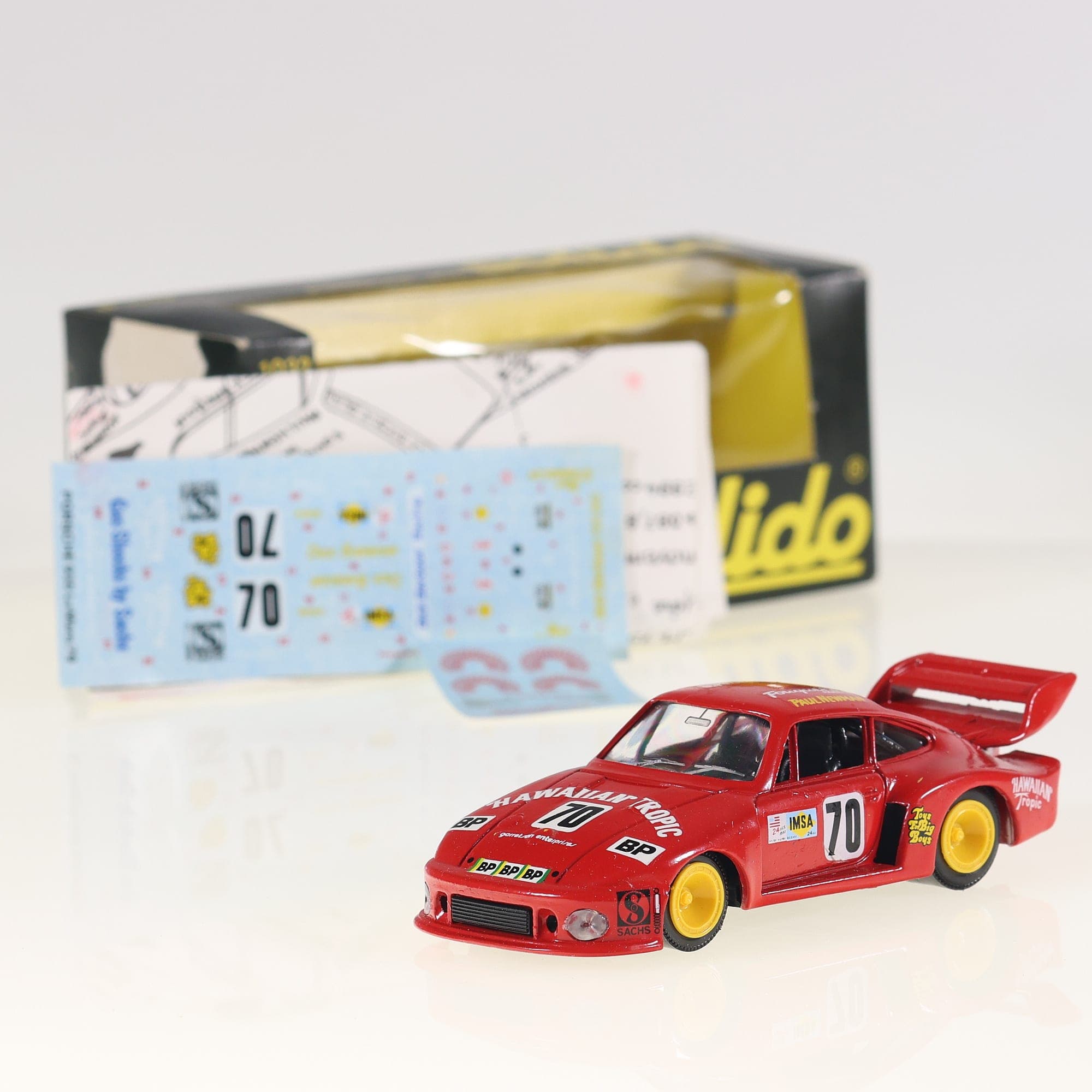 Solido 1032 Porsche 935 Hawaiian Tropic #70 1/43 Rouge avec boîte — photo 1