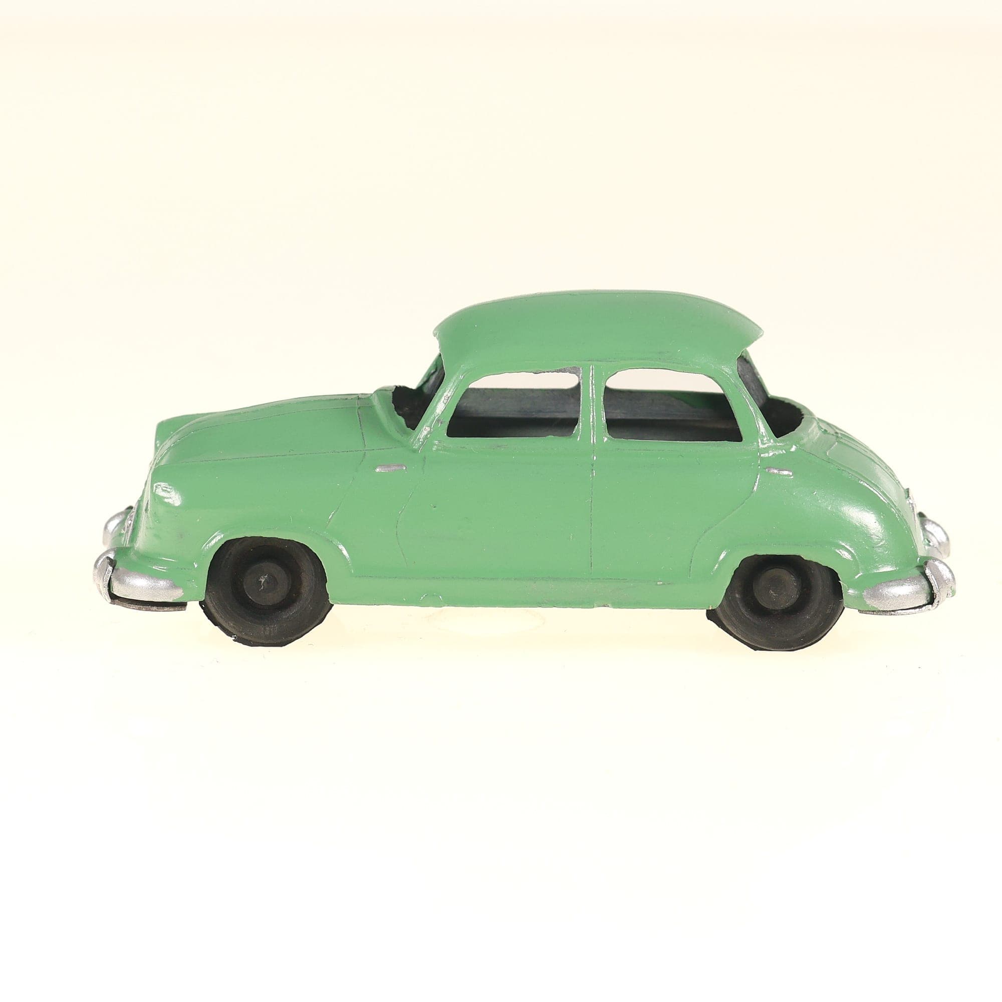 Jouet Lyonnais Panhard Dyna 1/50 Vert jouet rare des années 1950 — photo 1