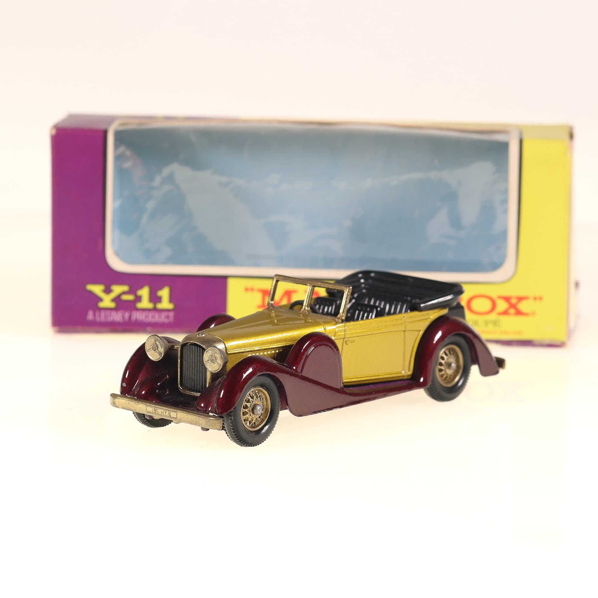 Matchbox Y-11 Lagonda 1938 Lagonda Drophead Coupé 1/43 jaune et bordeaux avec bo