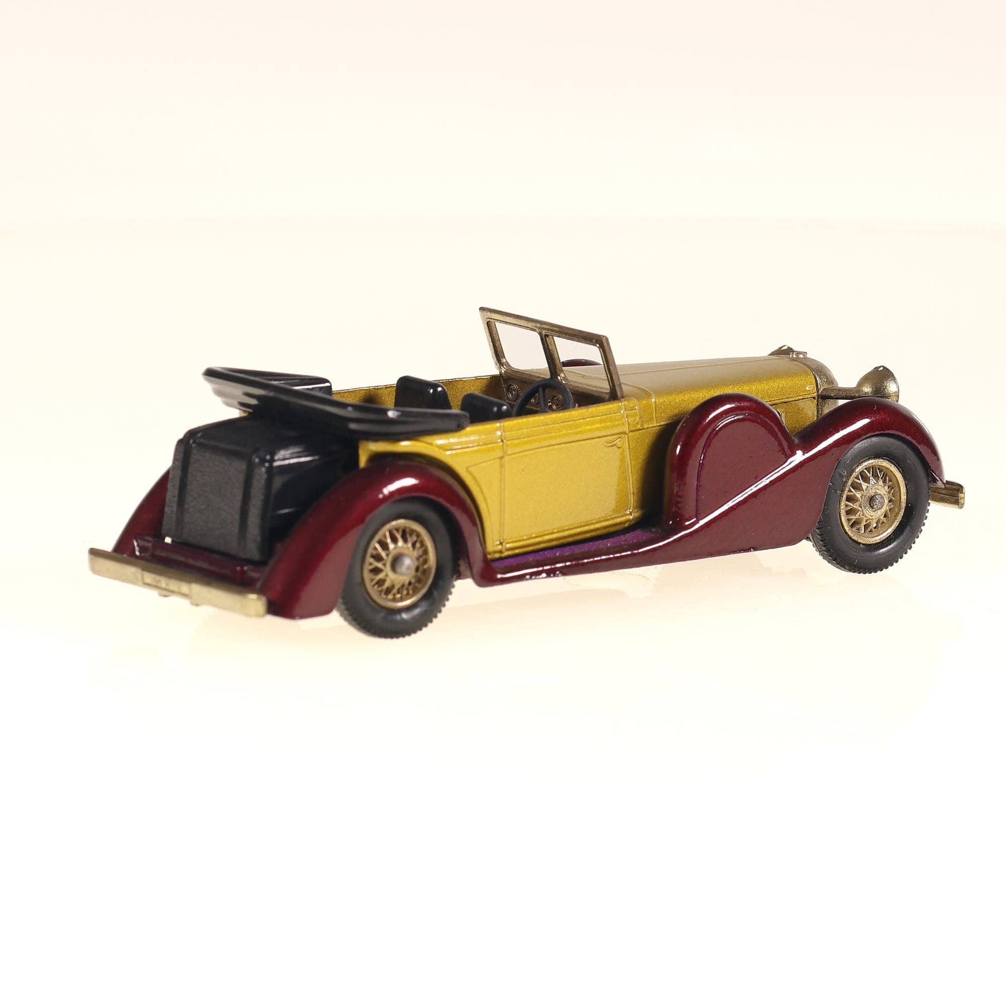 Matchbox Y-11 Lagonda 1938 Lagonda Drophead Coupé 1/43 jaune et bordeaux avec bo — miniature 9