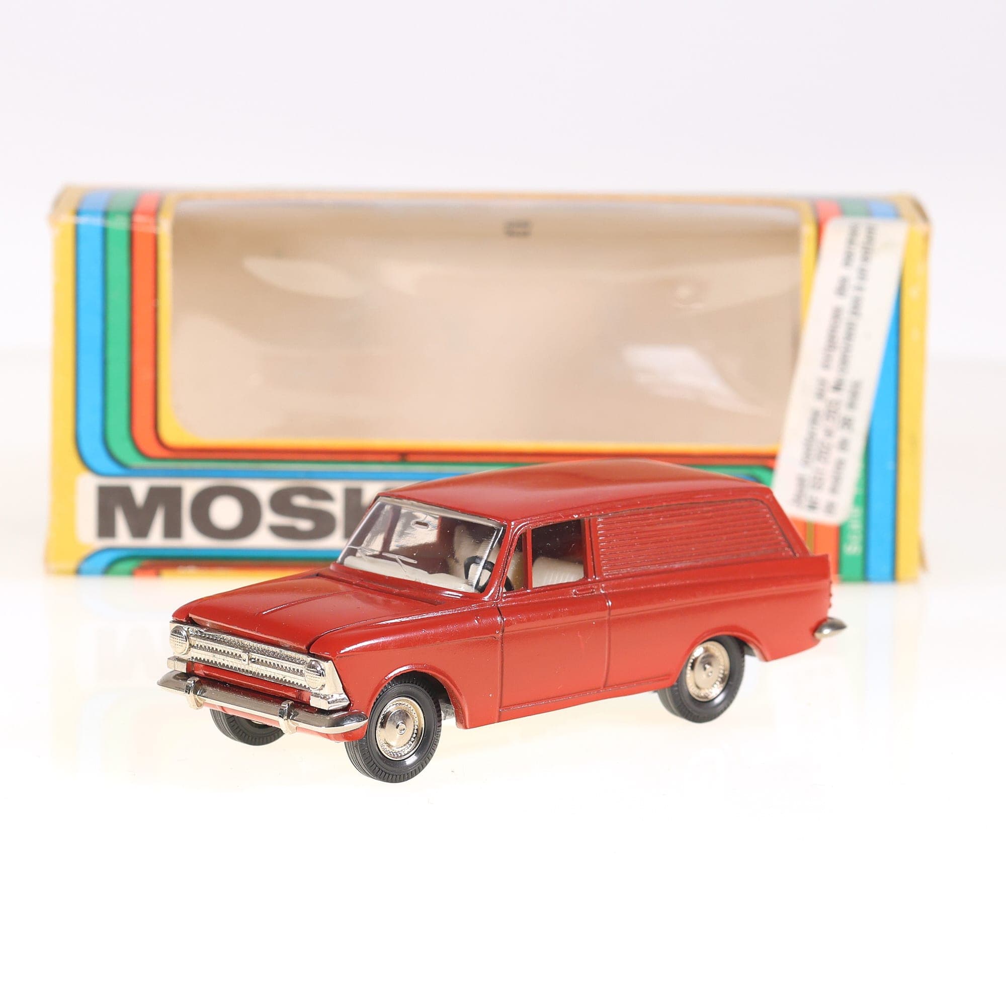 Saratov URSS Moskvitch 434 Rouge avec boîte