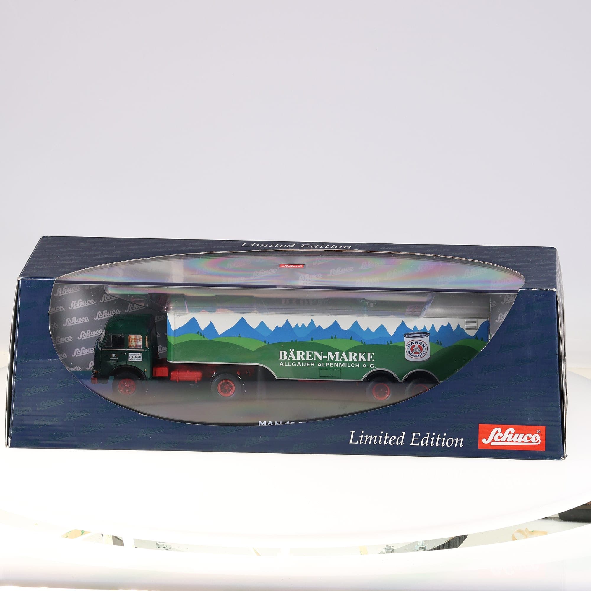 Schuco 3171 MAN Koffer-Sattelzug Bären-Marke Vert avec boîte