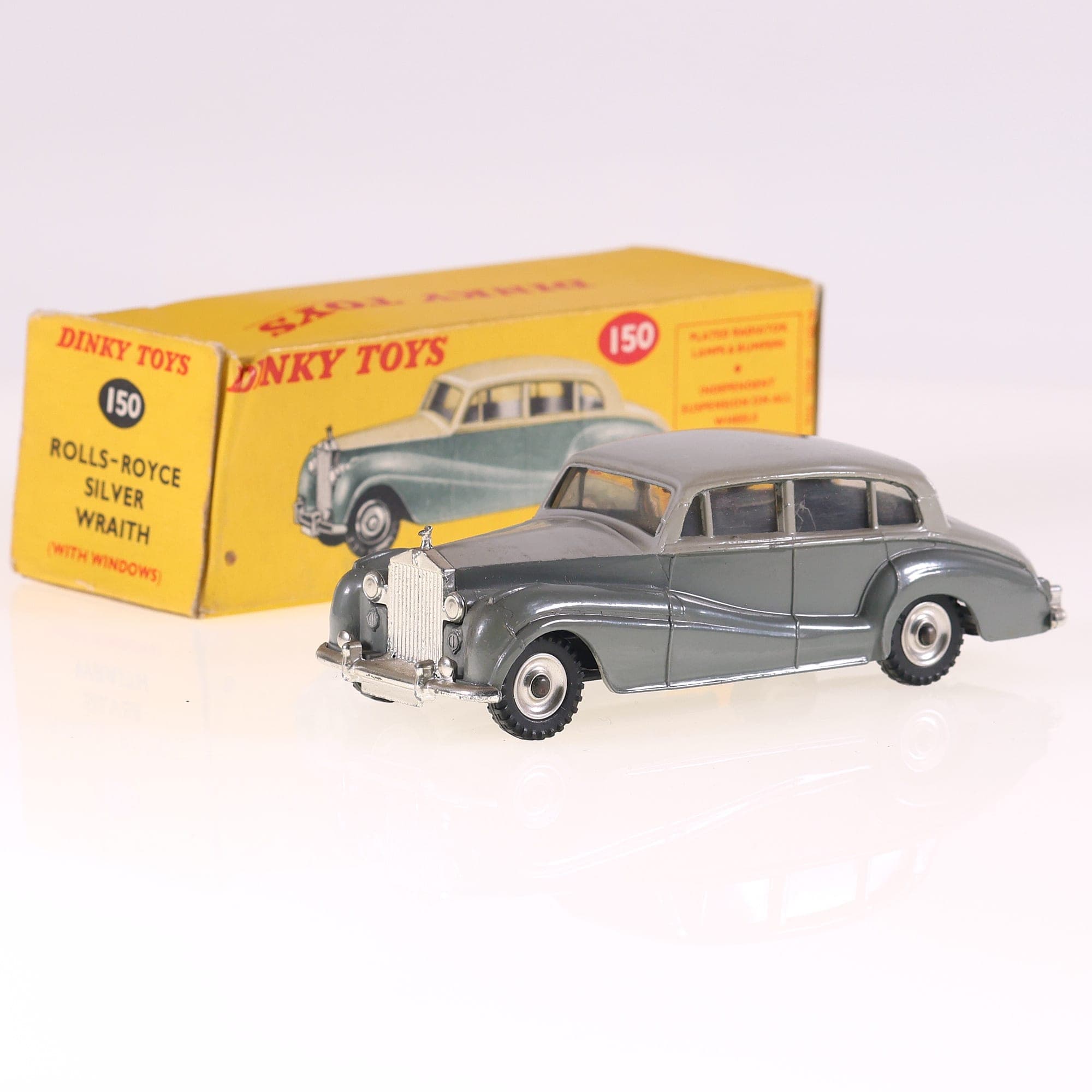 Dinky Toys GB n°150 Rolls Royce Silver Wraith 1/43 avec boîte — photo 1