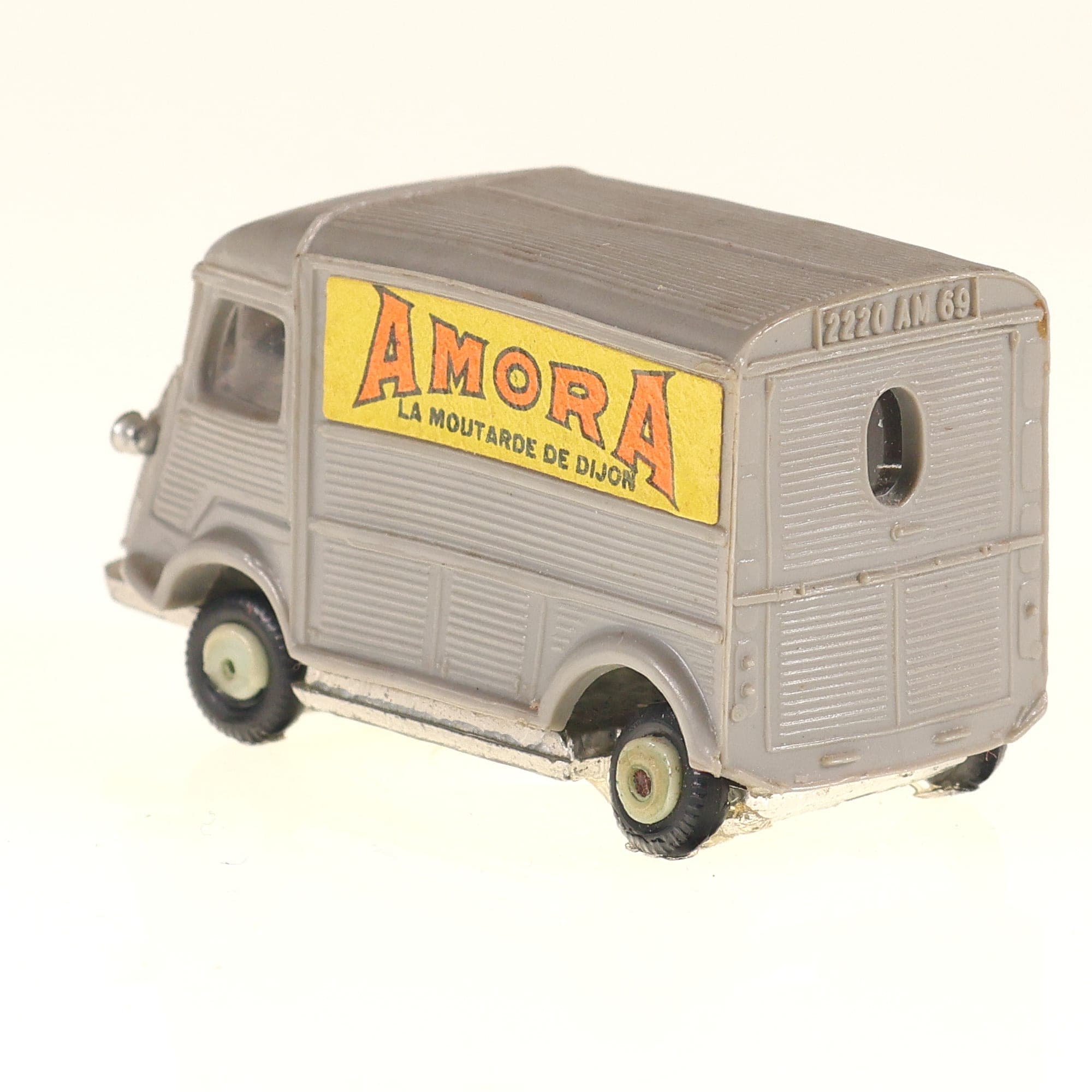 Citroën 8 Micro-miniature Norev Type H Amora 1/90 grise Grade C sans boîte — miniature 2