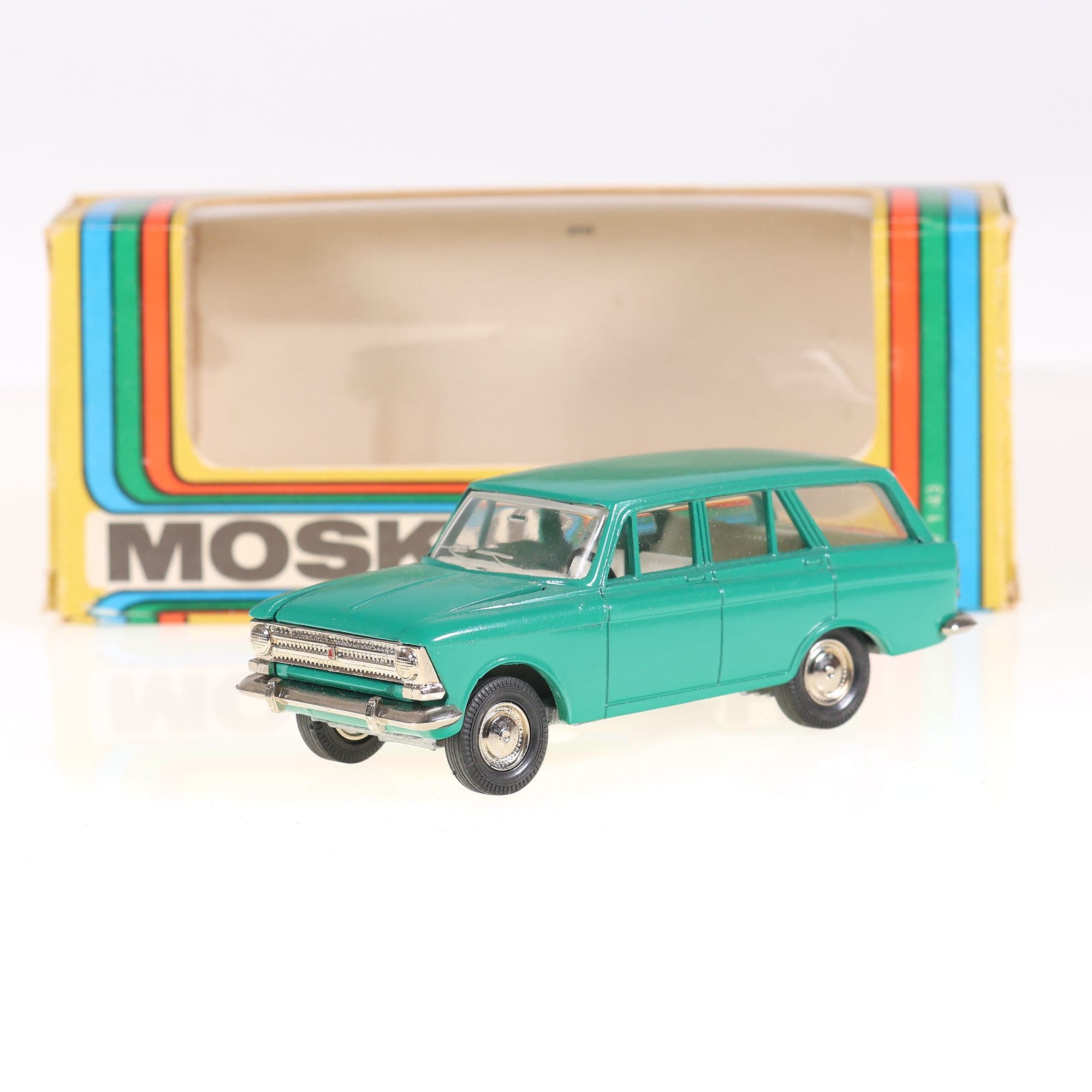 Saratov Moskvitch 426 1/43 Vert plancher argent avec boîte