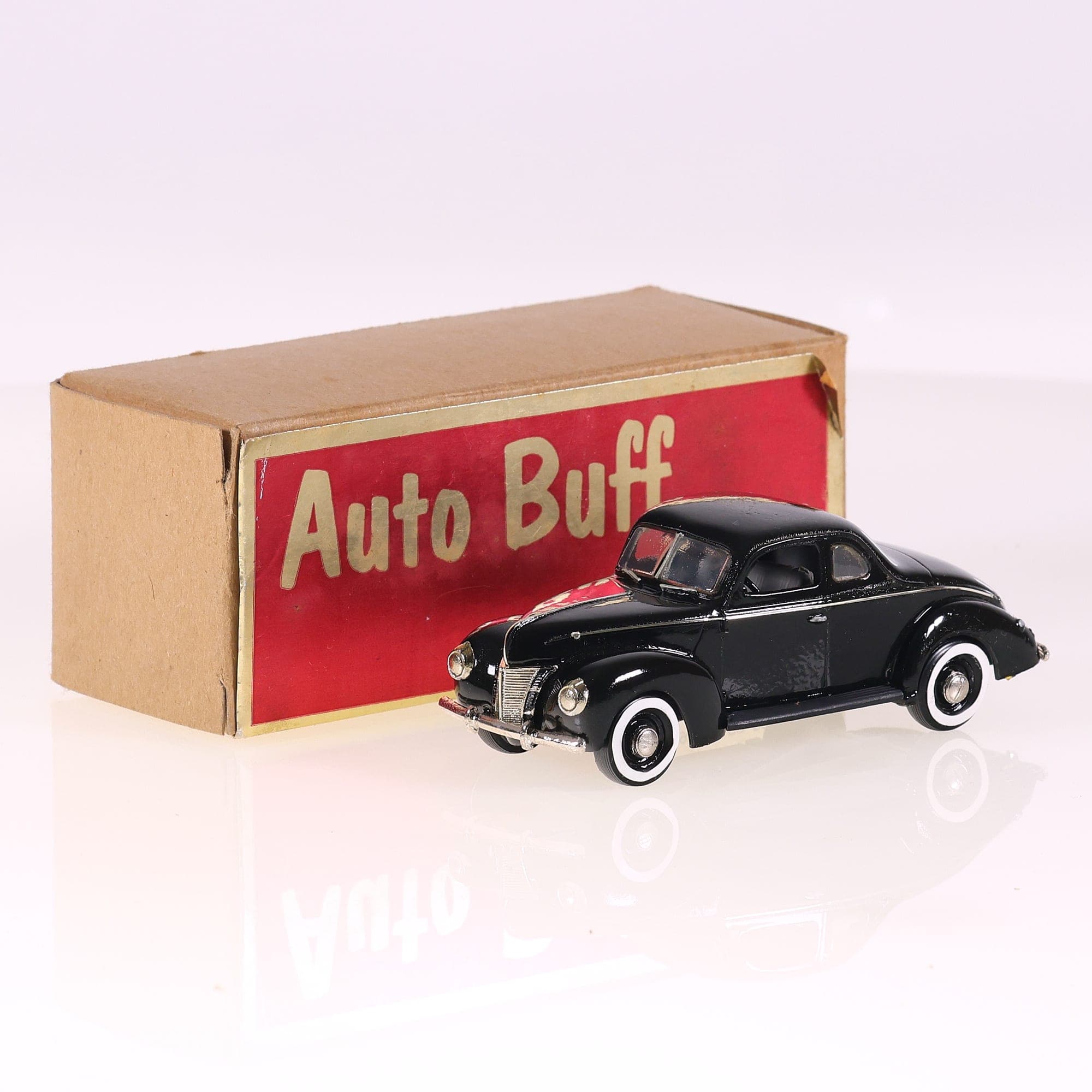 Auto Buff n°8 Ford Coupé 1940 1/43 Noir avec boîte — photo 1