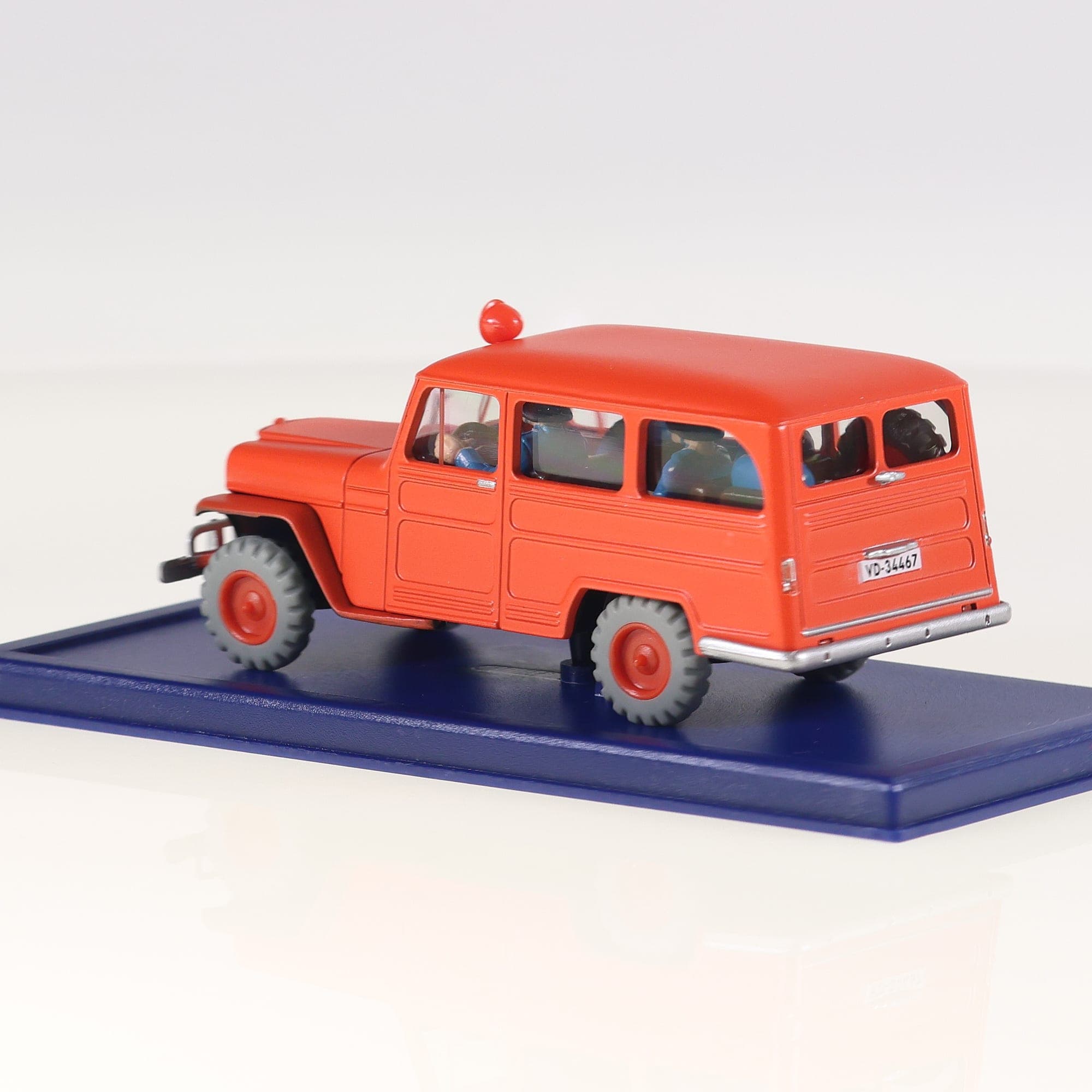 Atlas Tintin 2 118 057 Willys Jeep des pompiers 1/43 Rouge avec boîte — miniature 8