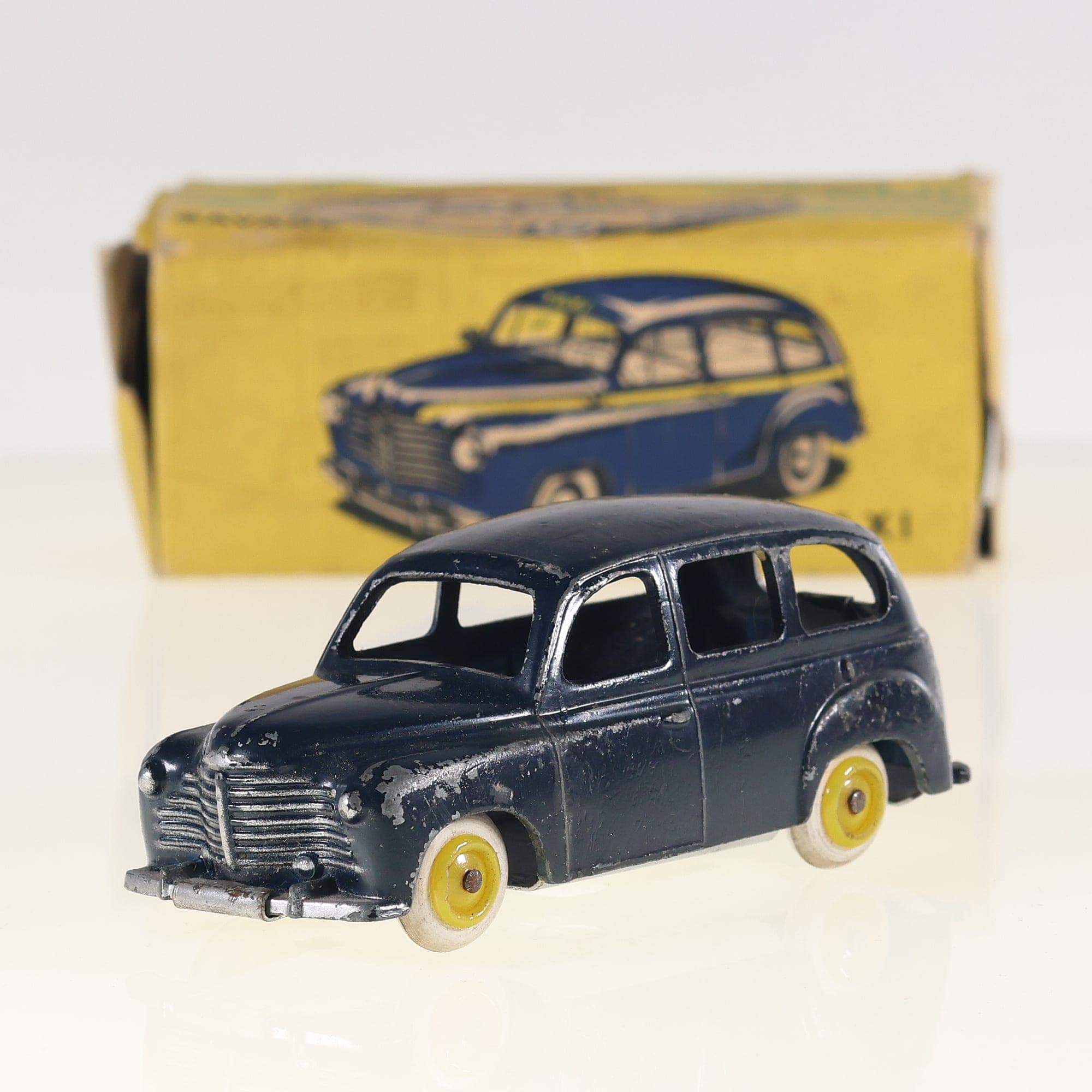 CIJ 3/42 Renault Prairie 1/43 Bleu foncé Grade C avec boîte