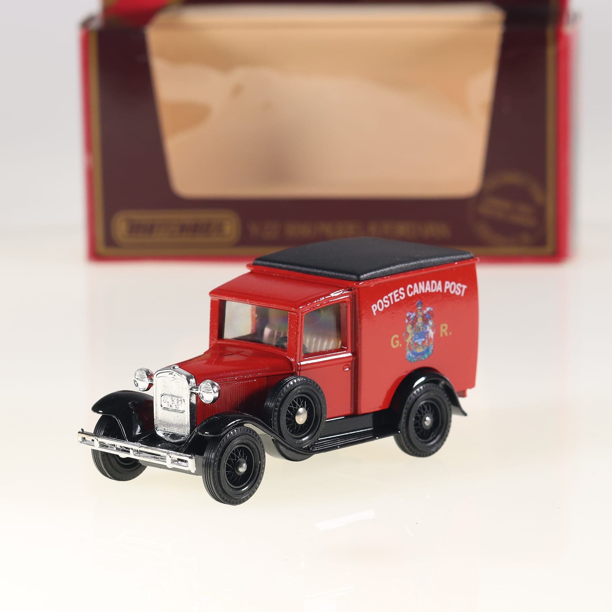 Matchbox Y-22 Ford 1930 Model A Ford Van Postes Canada Post 1/40 Rouge avec boît