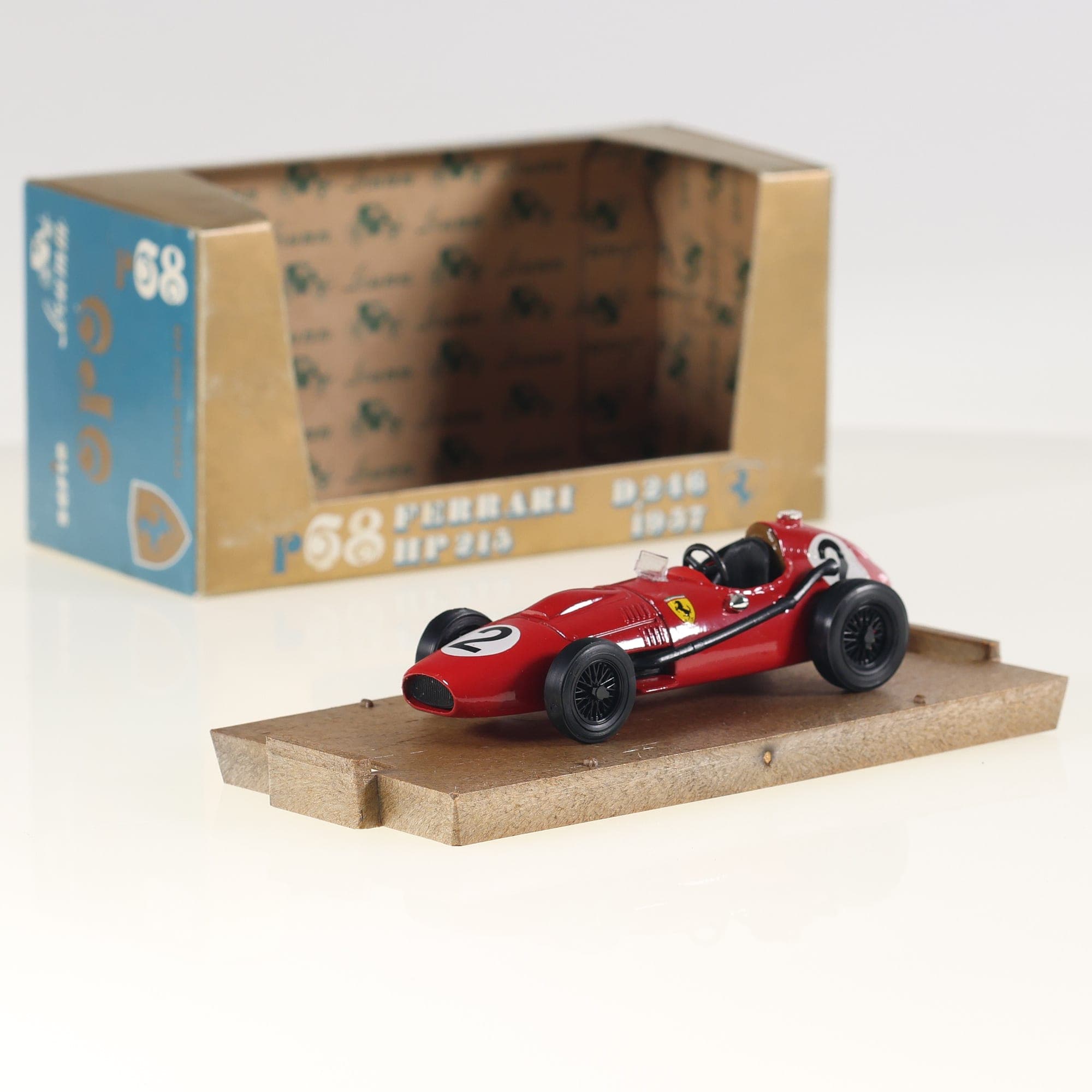 Brumm r68 Ferrari D246 HP 215 1957 #2 1/43 Rouge avec boîte