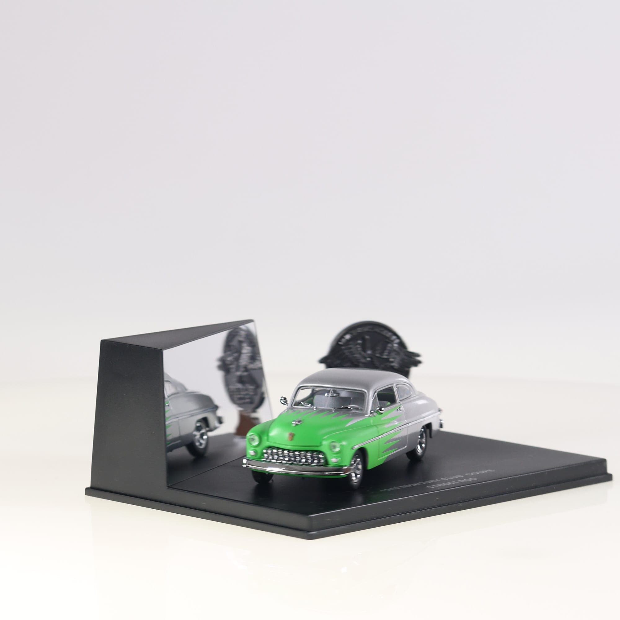 Eagle Collectibles 1555 Mercury Hot Rod 1949 1/43 Vert/Argent avec boîte