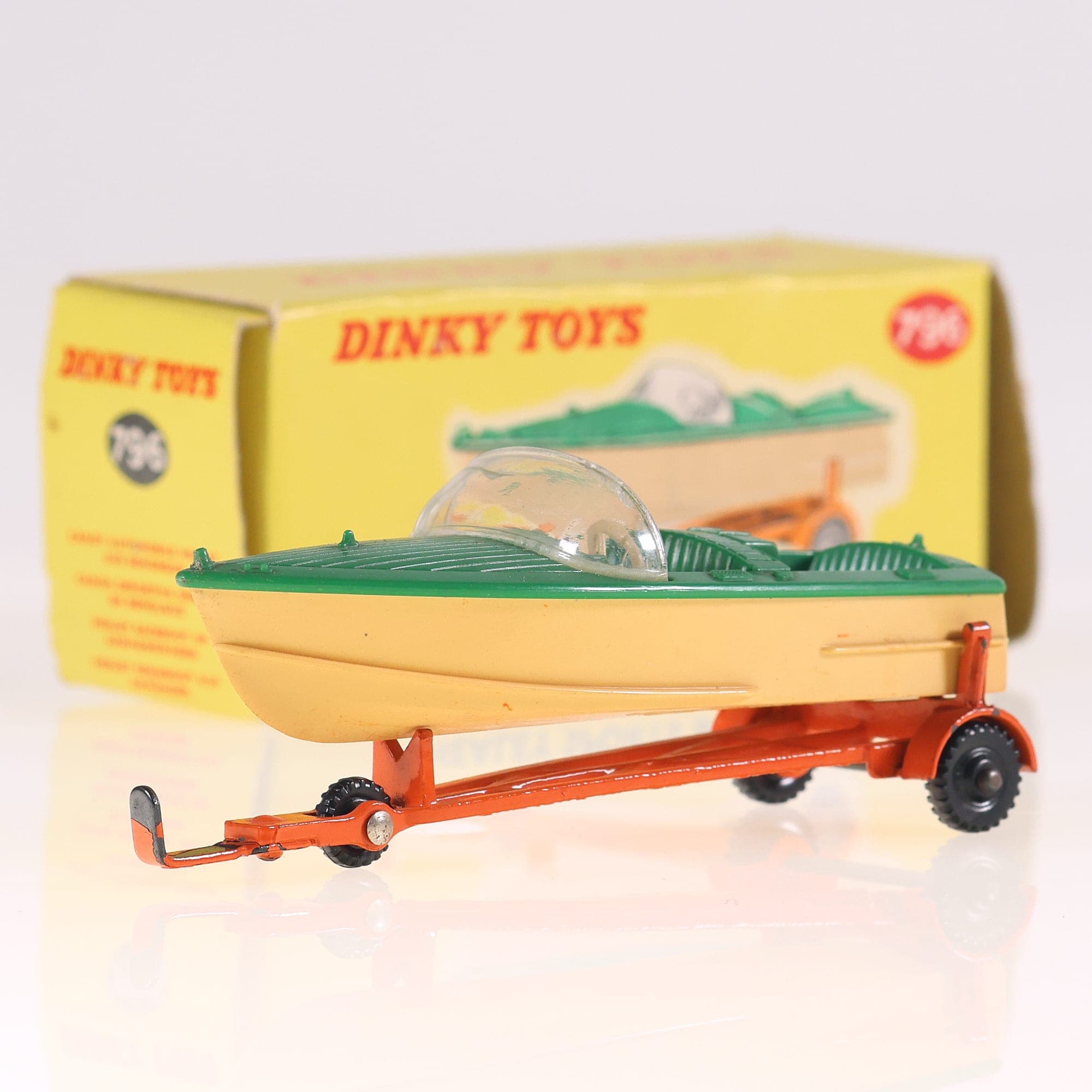 Dinky Toys n° 796 Healey Sports Boat on Trailer 1/43 bateau vert avec boîte
