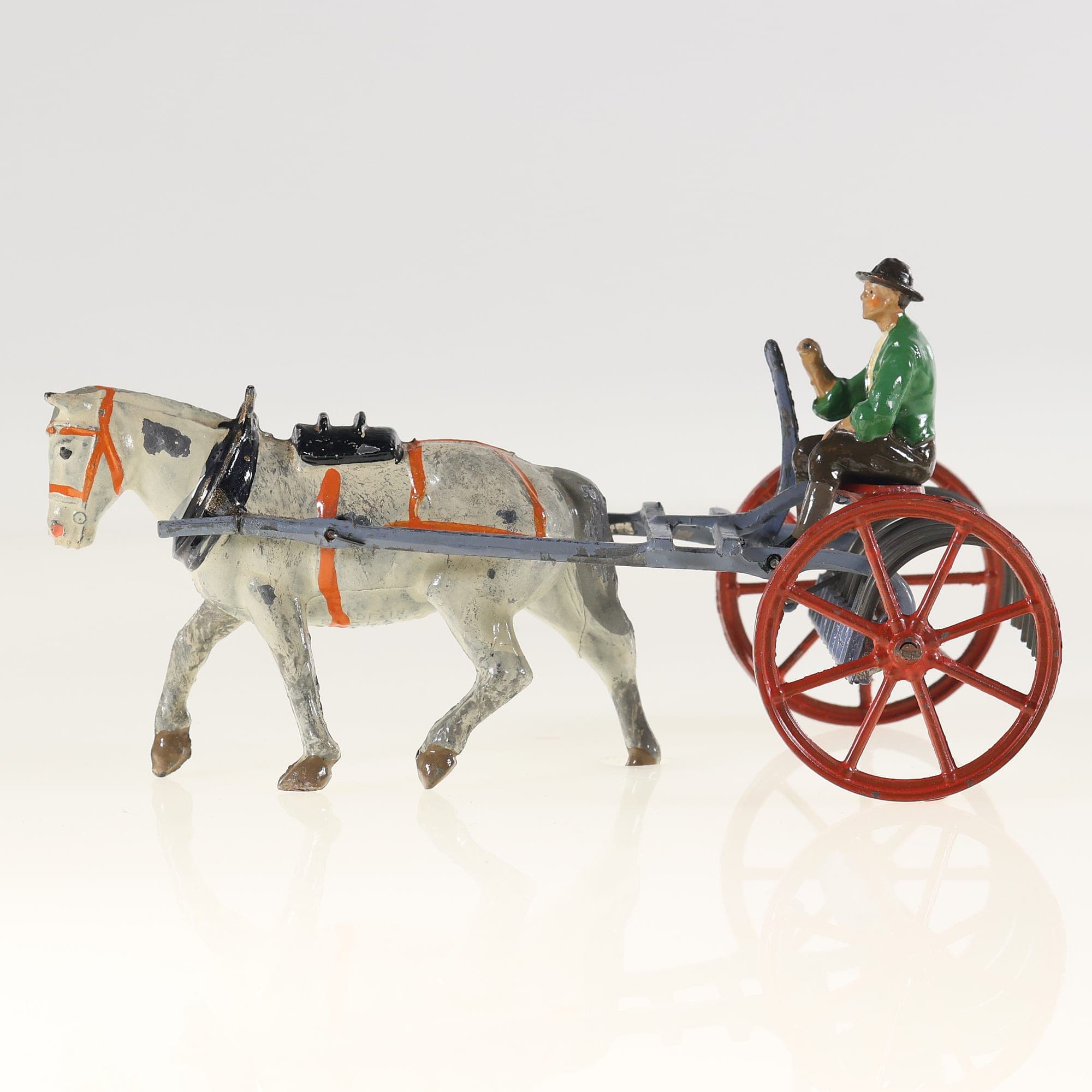 Britains Horse Rake - Home Farm Series — miniature 2