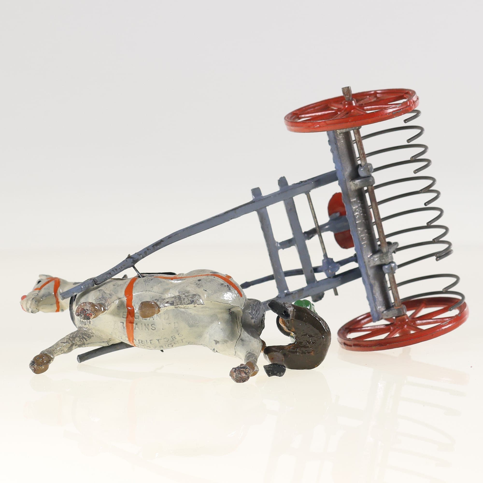 Britains Horse Rake - Home Farm Series — miniature 14