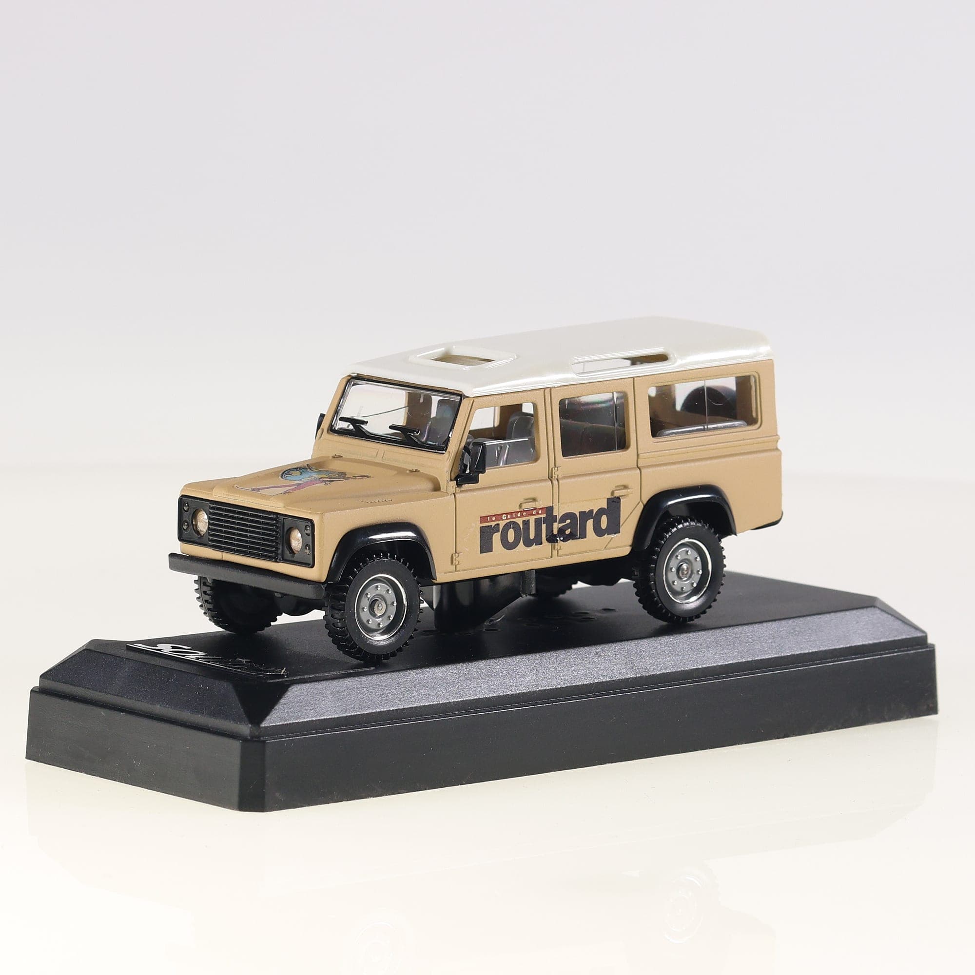 Land Rover Solido Defender 90 Guide du Routard 1/43 Beige/Blanc avec boîte