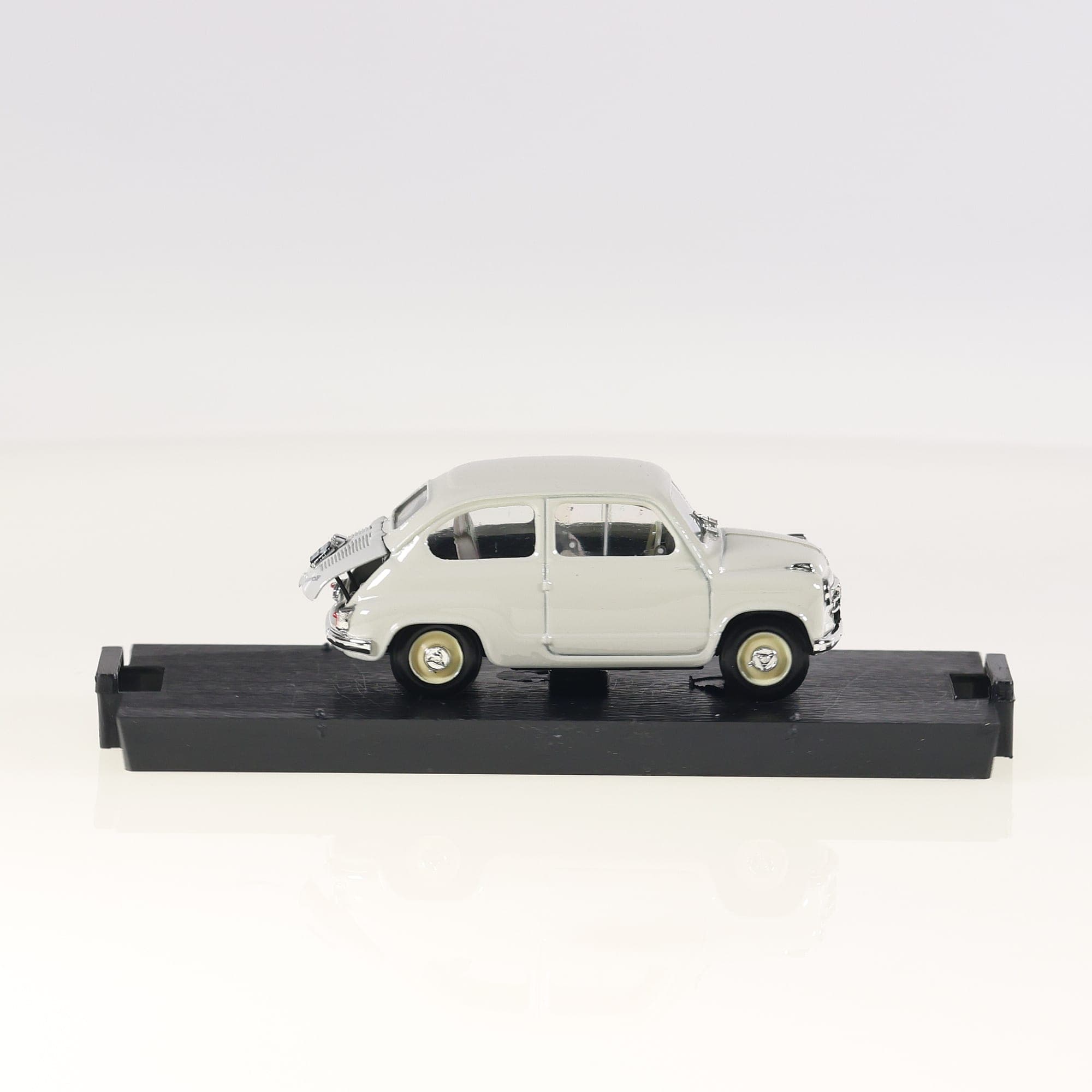 Brumm R265 Fiat 600 Derivazione Abarth 750 1956 1/43 Blanc avec boîte — miniature 11