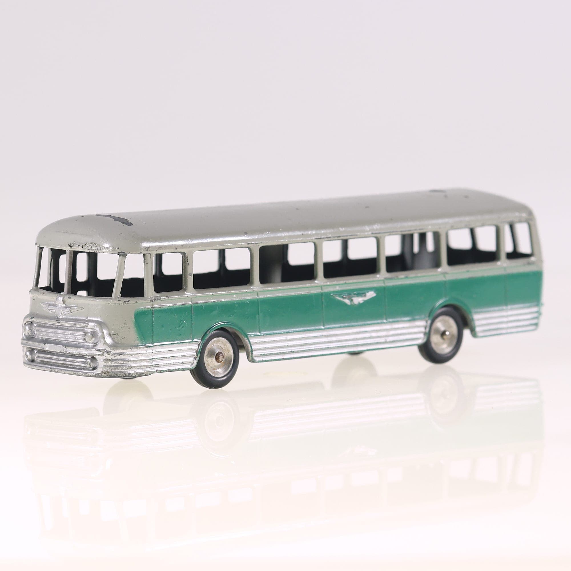 Solido Autocar Chausson 14,5 cm Vert et crème état B 