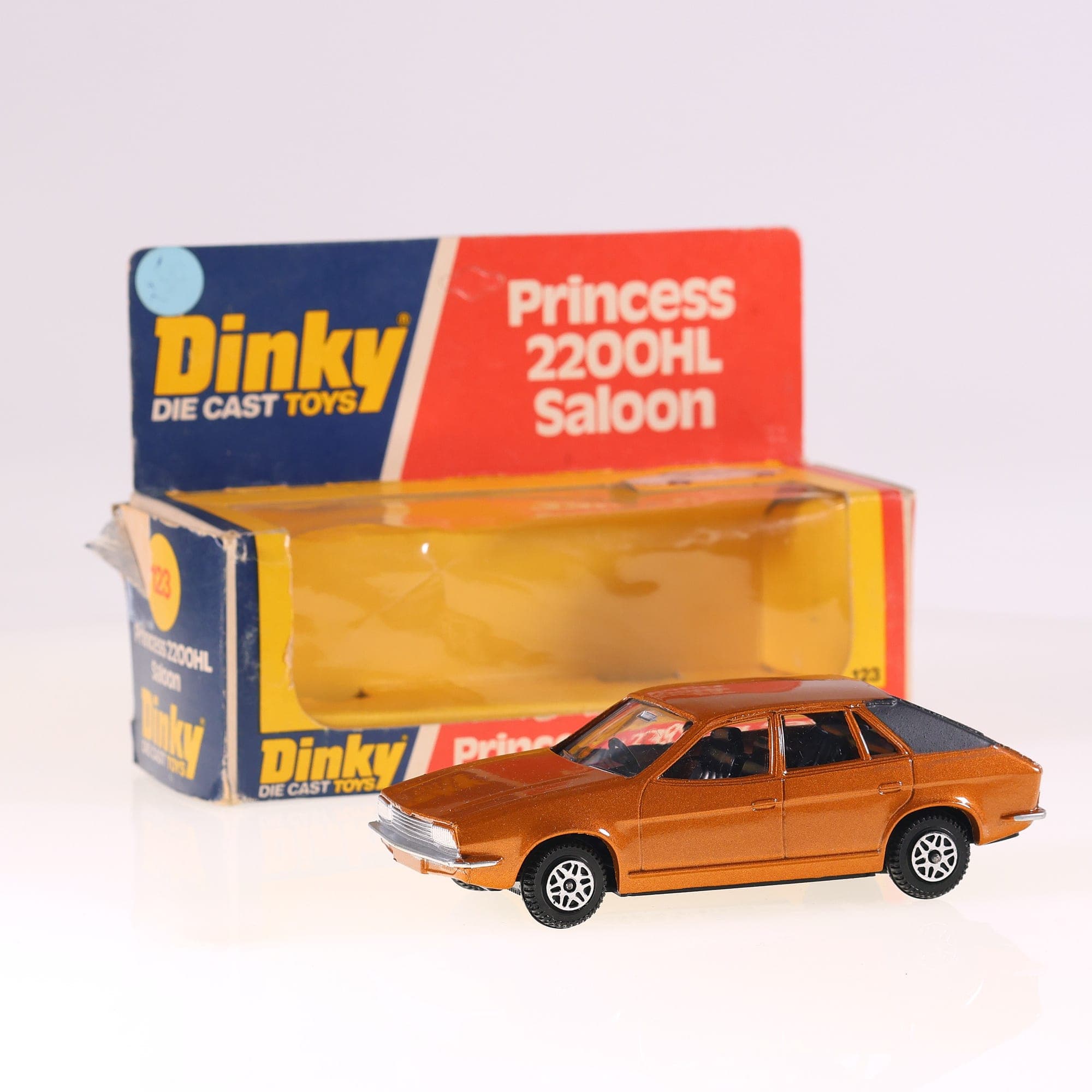Dinky GB n°123 Austin Princess 2200HL Saloon 13 cm Bronze avec boîte — photo 1