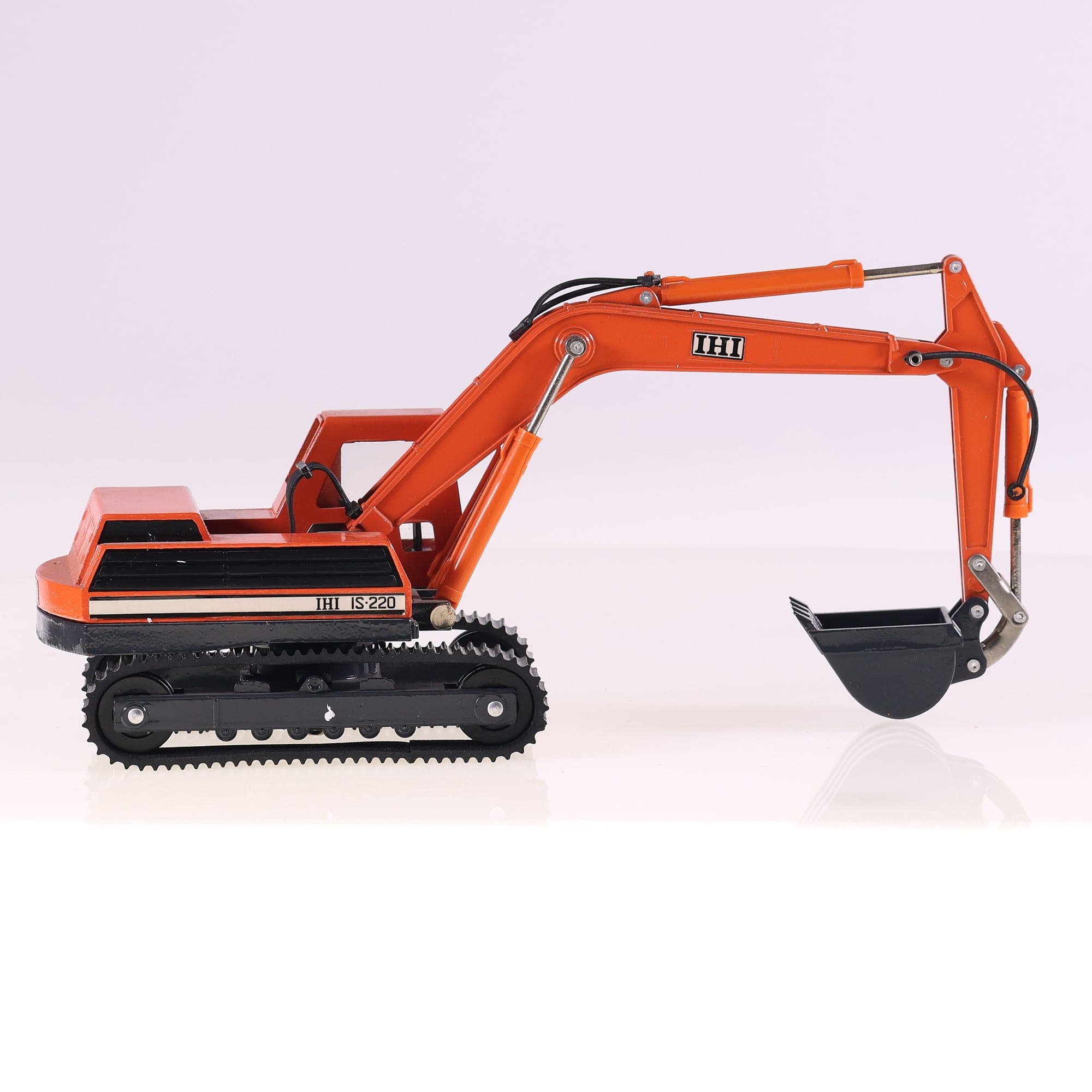 Diapet 01229 IHI IS-085 Oil pressure Shovel K-17 1/40 Rouge avec boîte — miniature 9