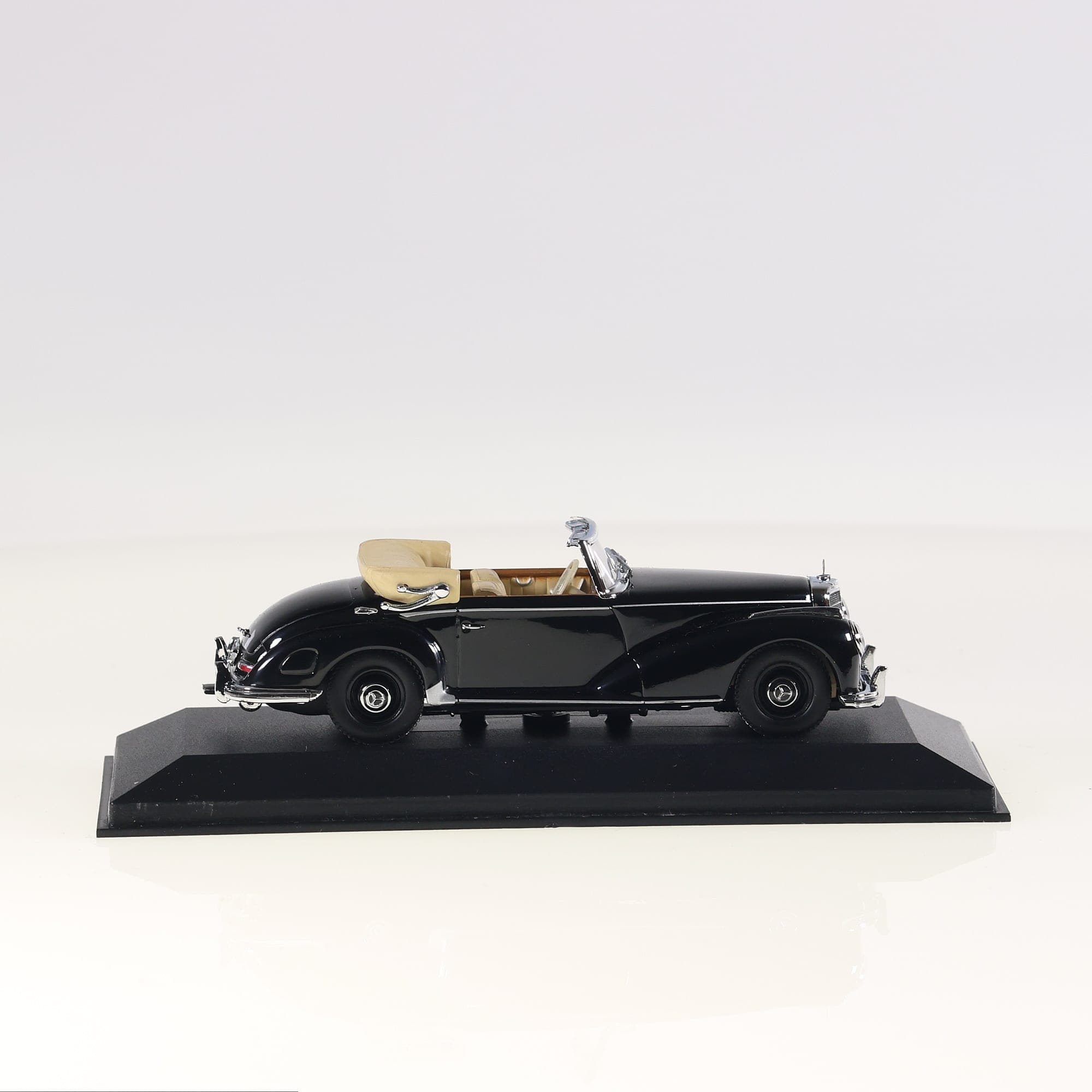 Minichamps  Mercedes-Benz 300 S Cabriolet 1/43 032330 Noir avec boîte — miniature 11